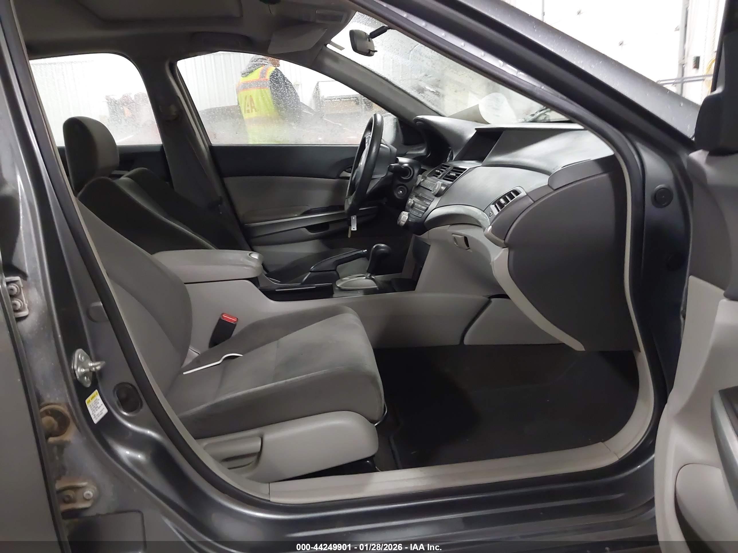 HONDA ACCORD image 5