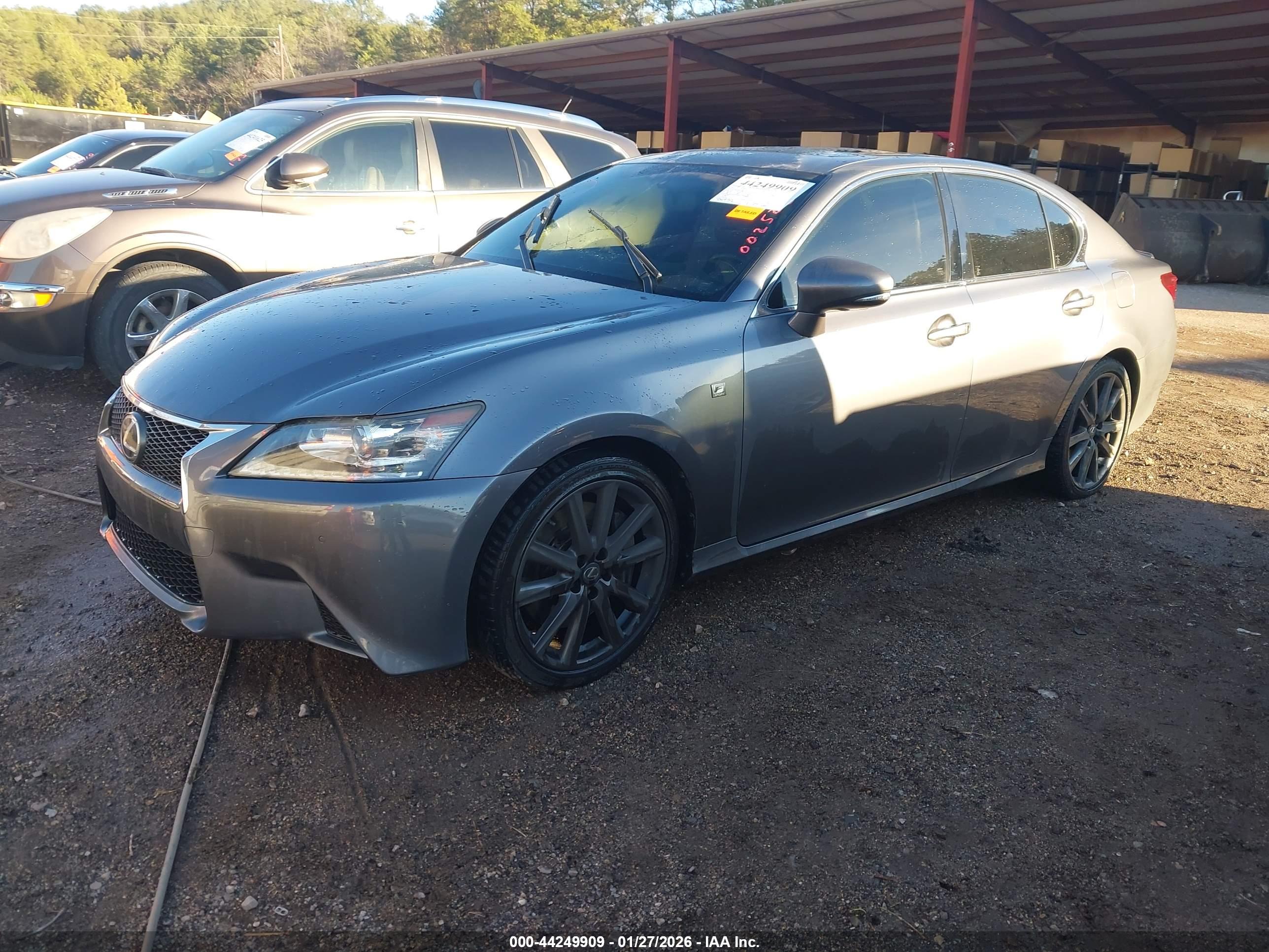 LEXUS GS image 2