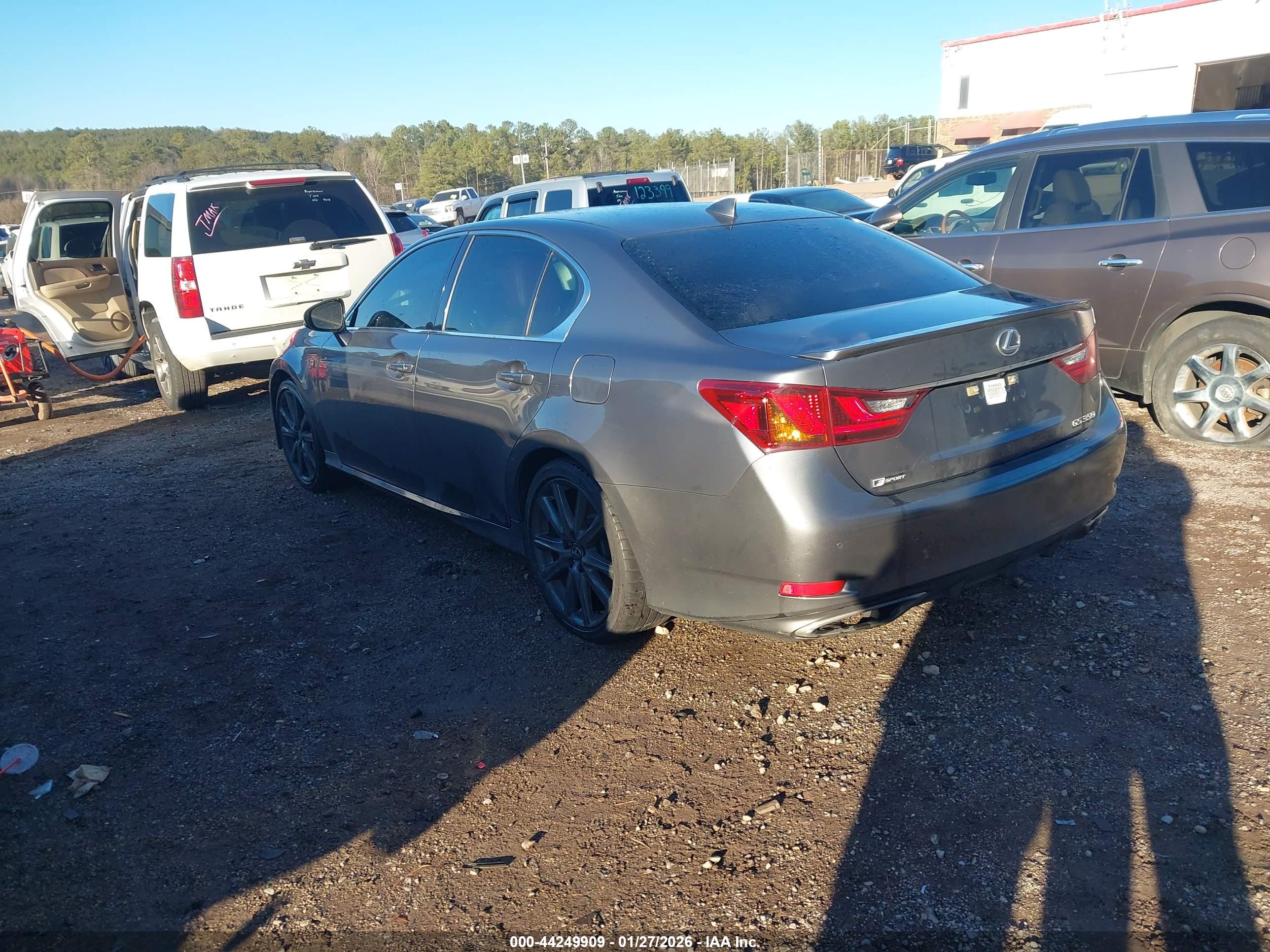 LEXUS GS image 3