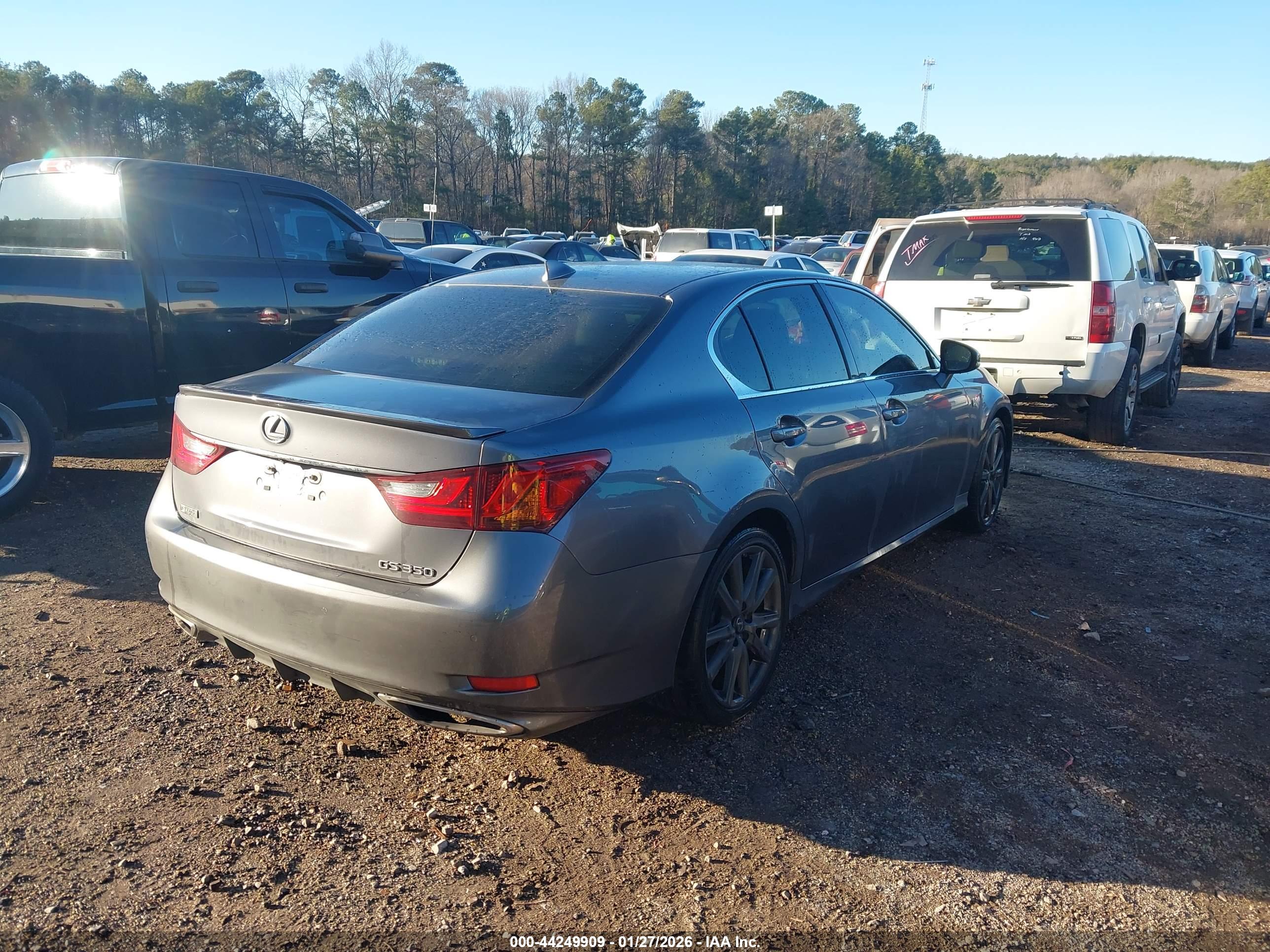 LEXUS GS image 4