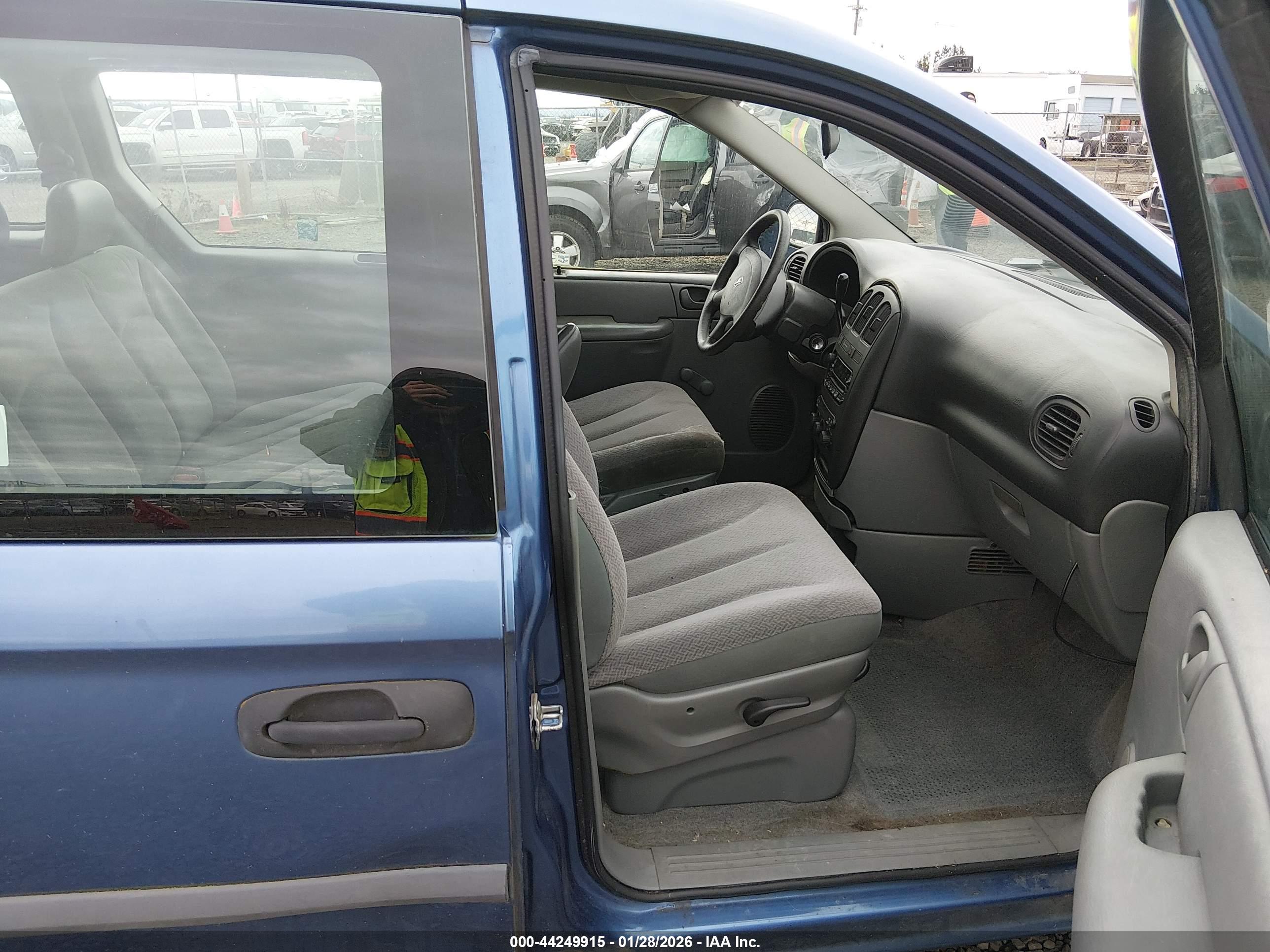 DODGE CARAVAN image 5