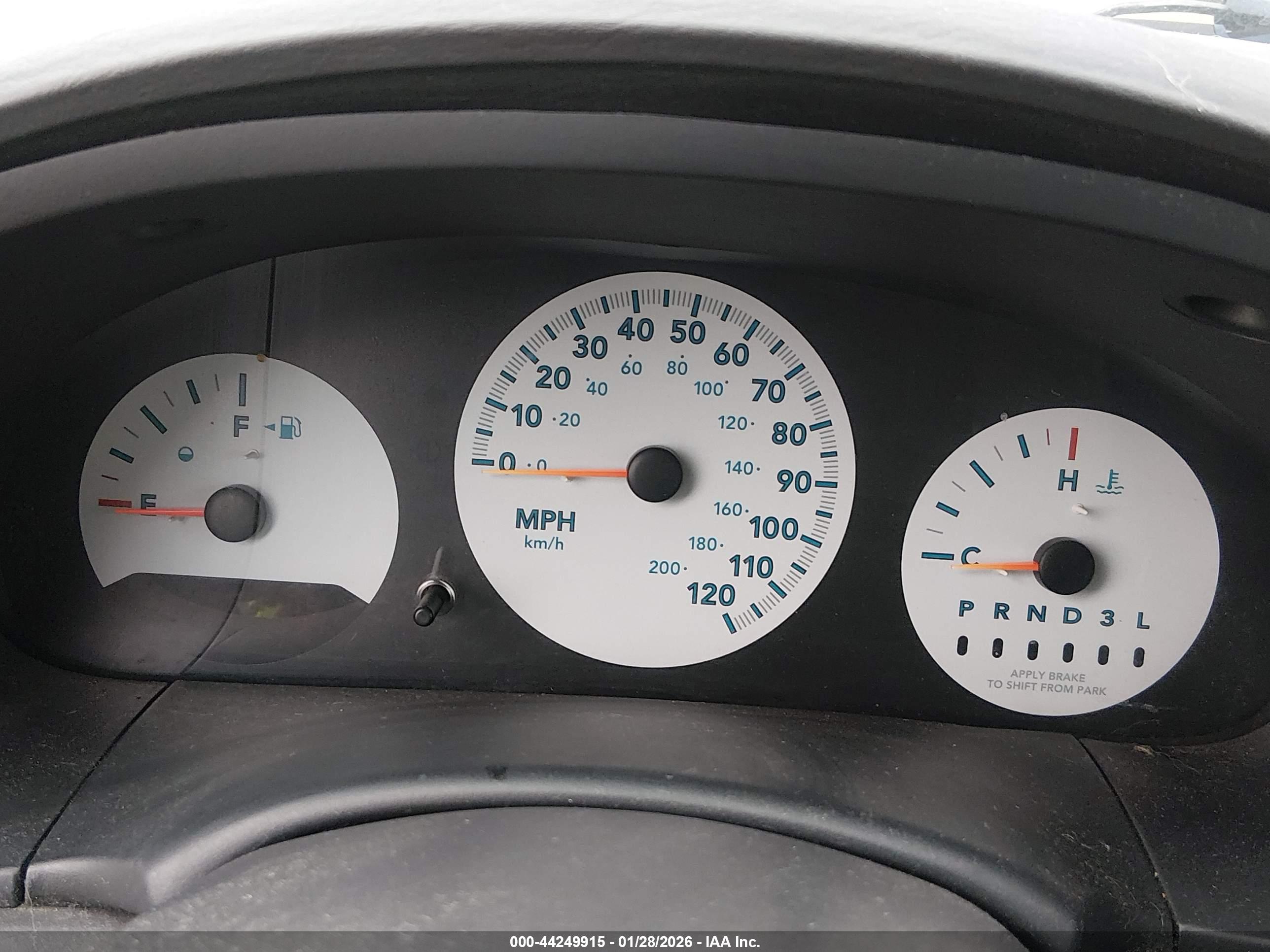 DODGE CARAVAN image 7