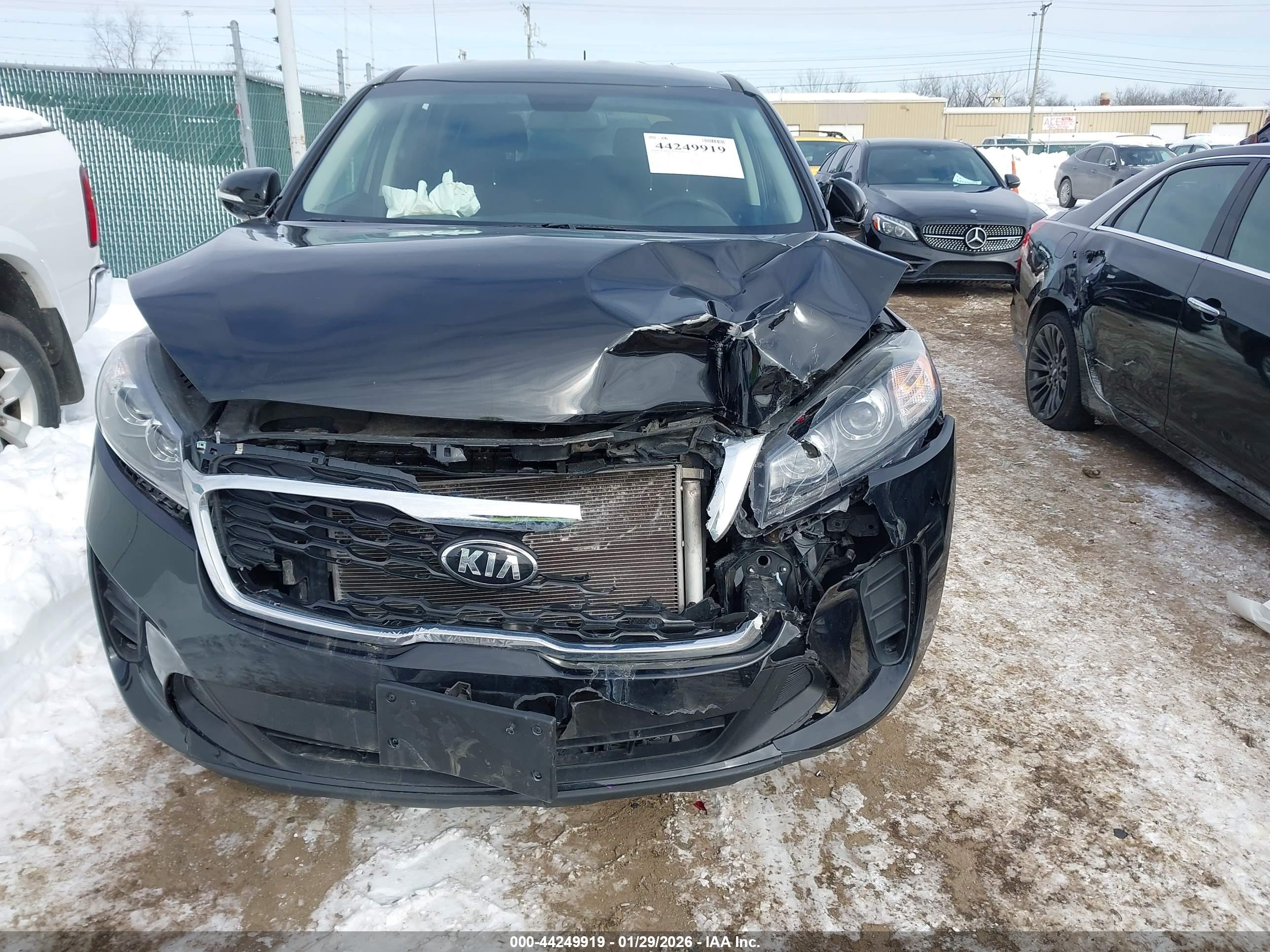 KIA SORENTO image 6