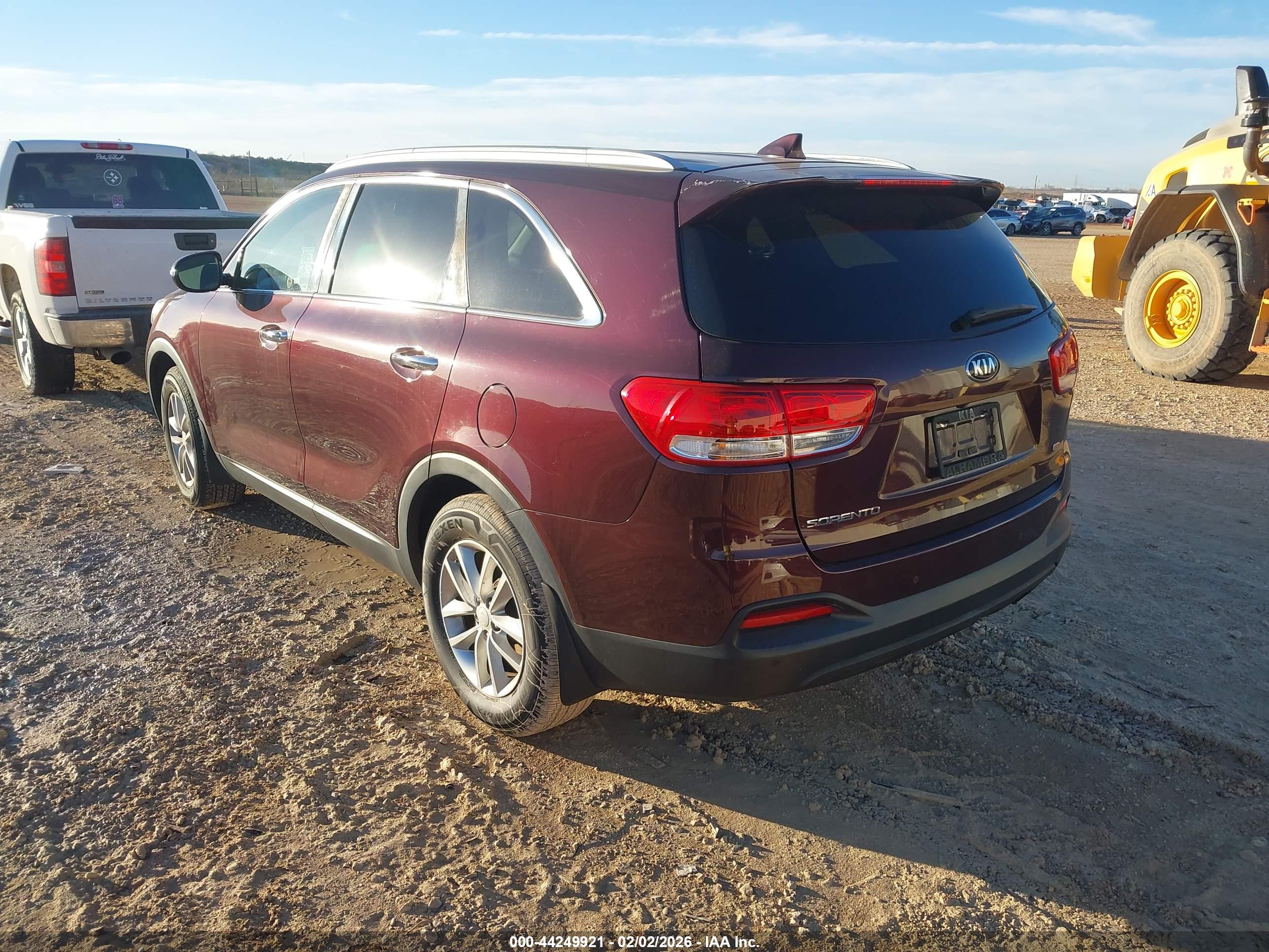 KIA SORENTO image 3