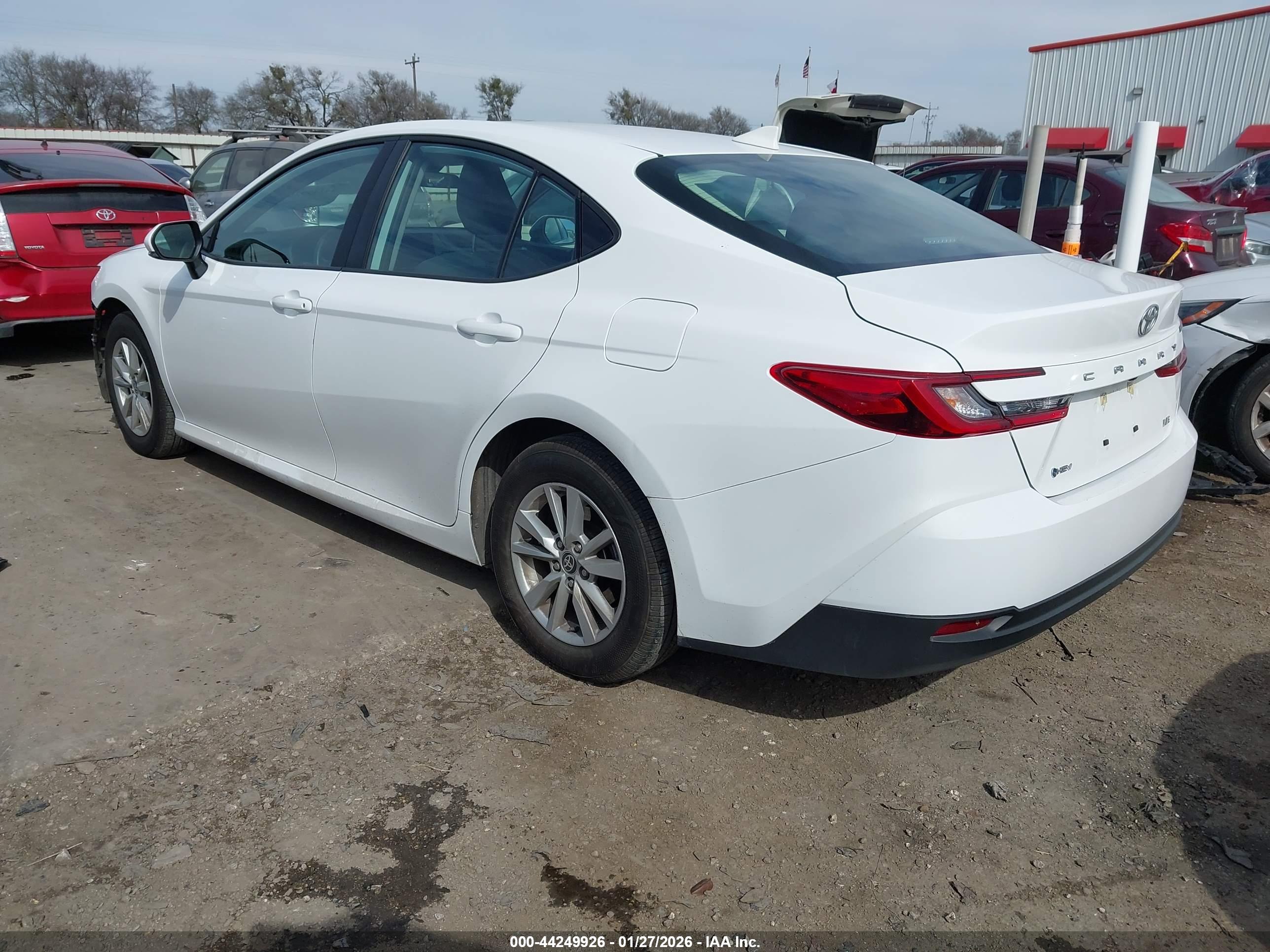 TOYOTA CAMRY image 3