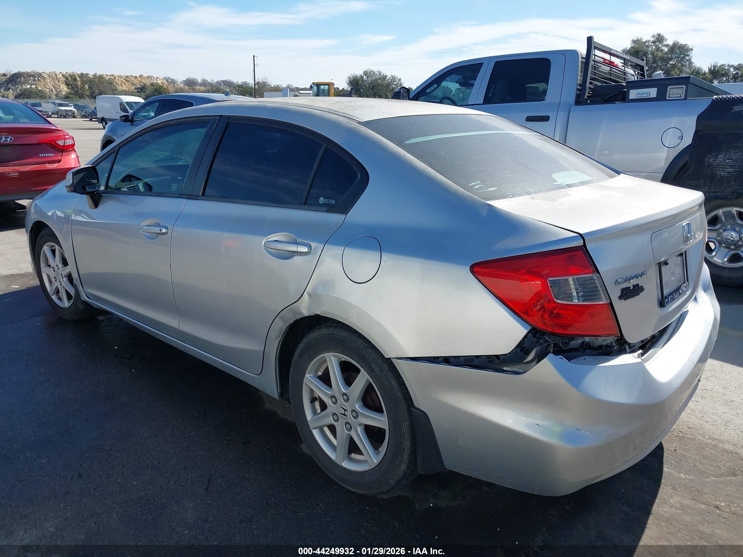 HONDA CIVIC image 3