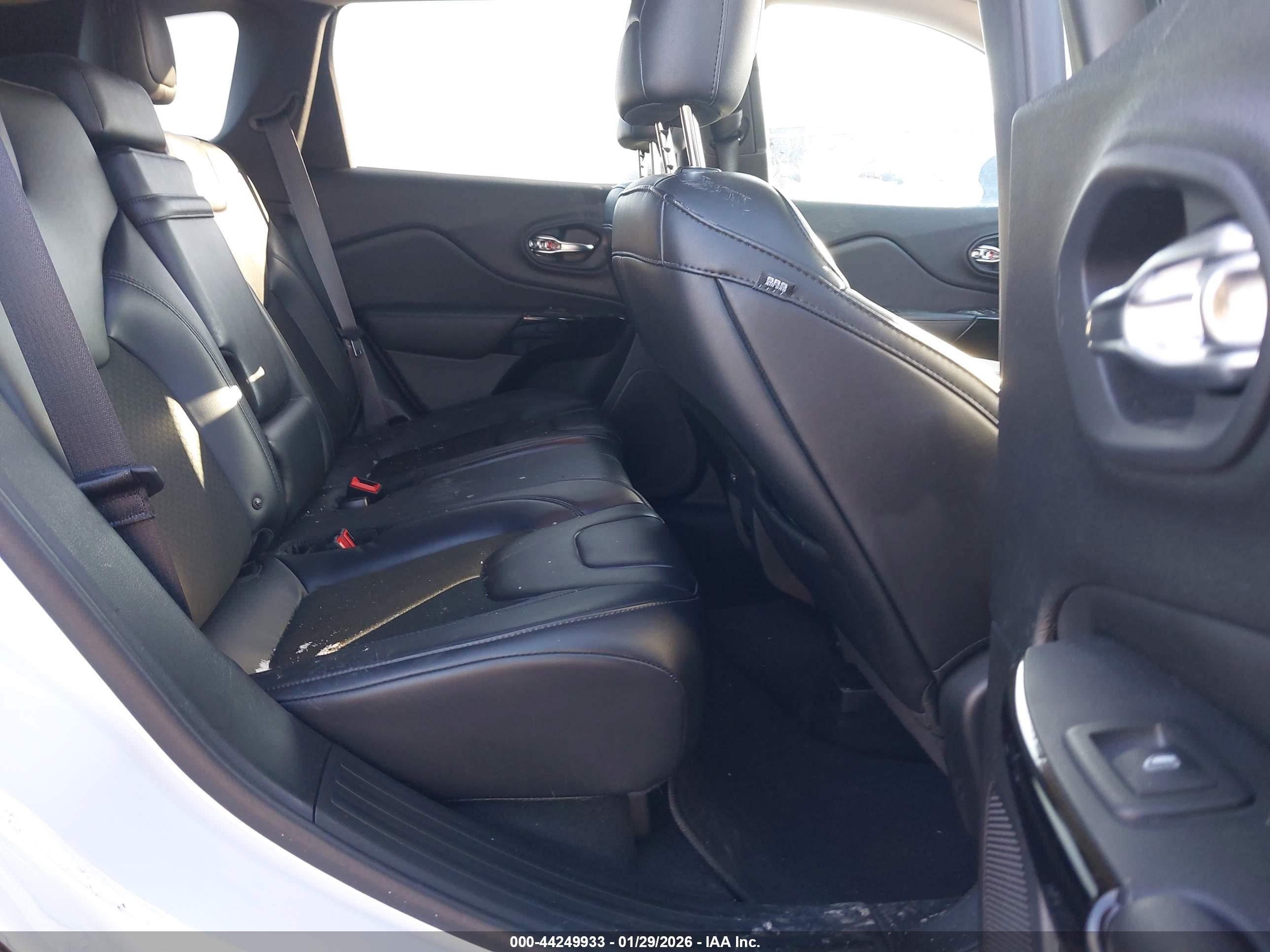 JEEP CHEROKEE image 8