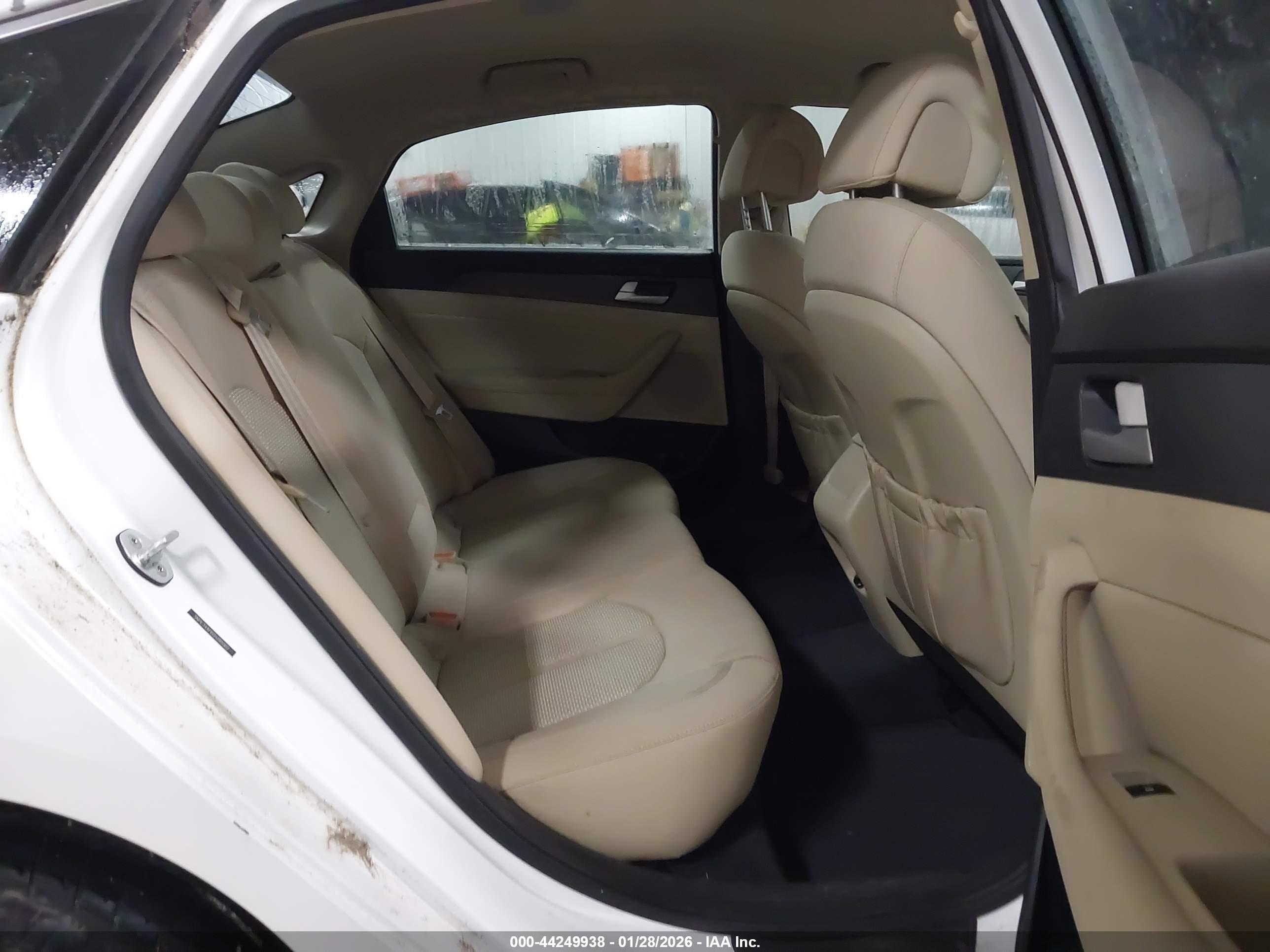 HYUNDAI SONATA image 8