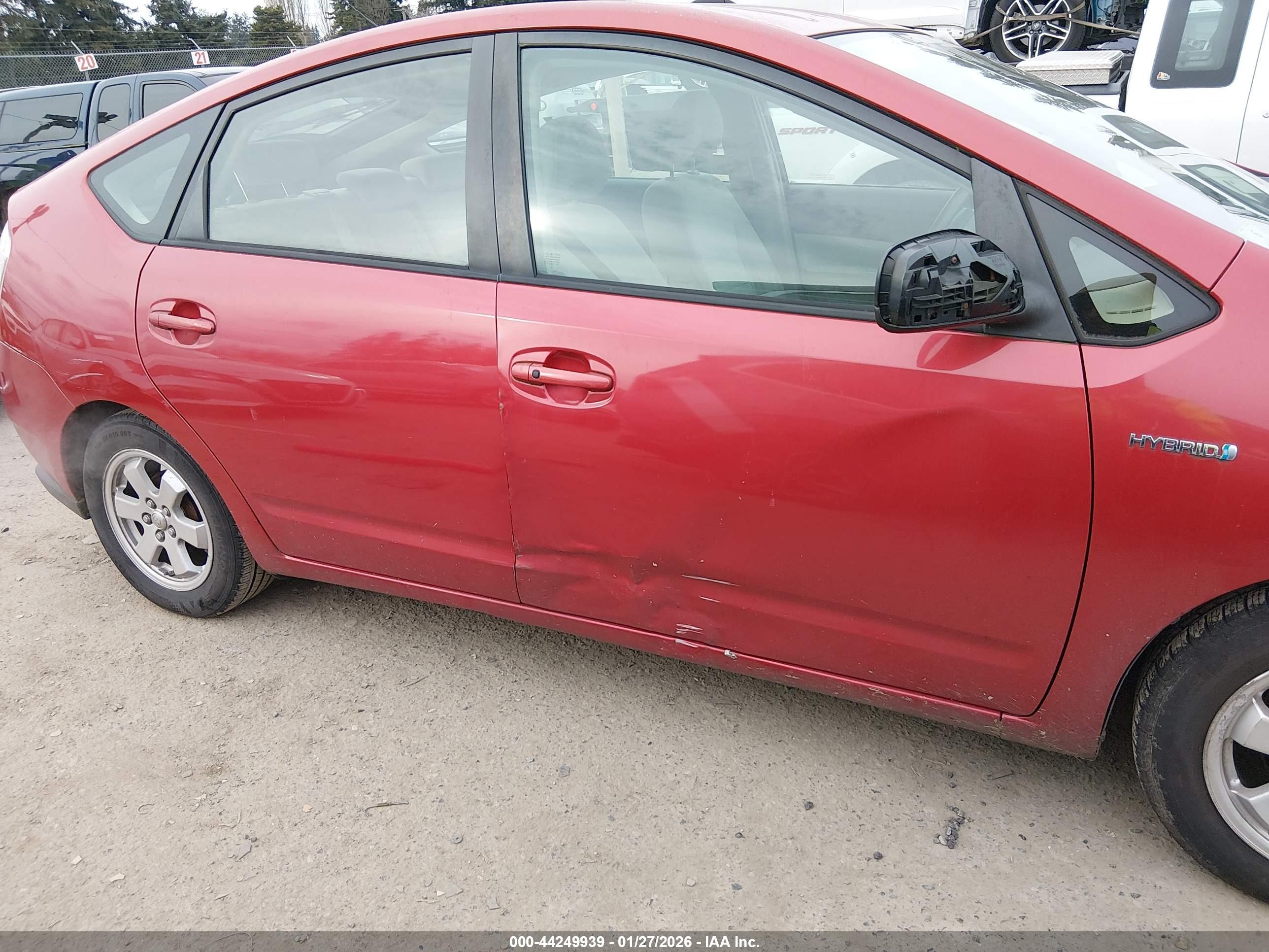 TOYOTA PRIUS image 6