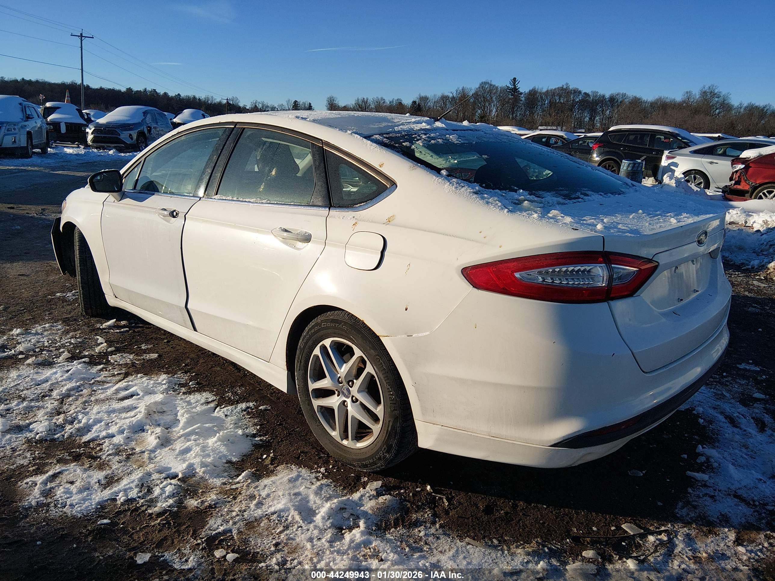 FORD FUSION image 3