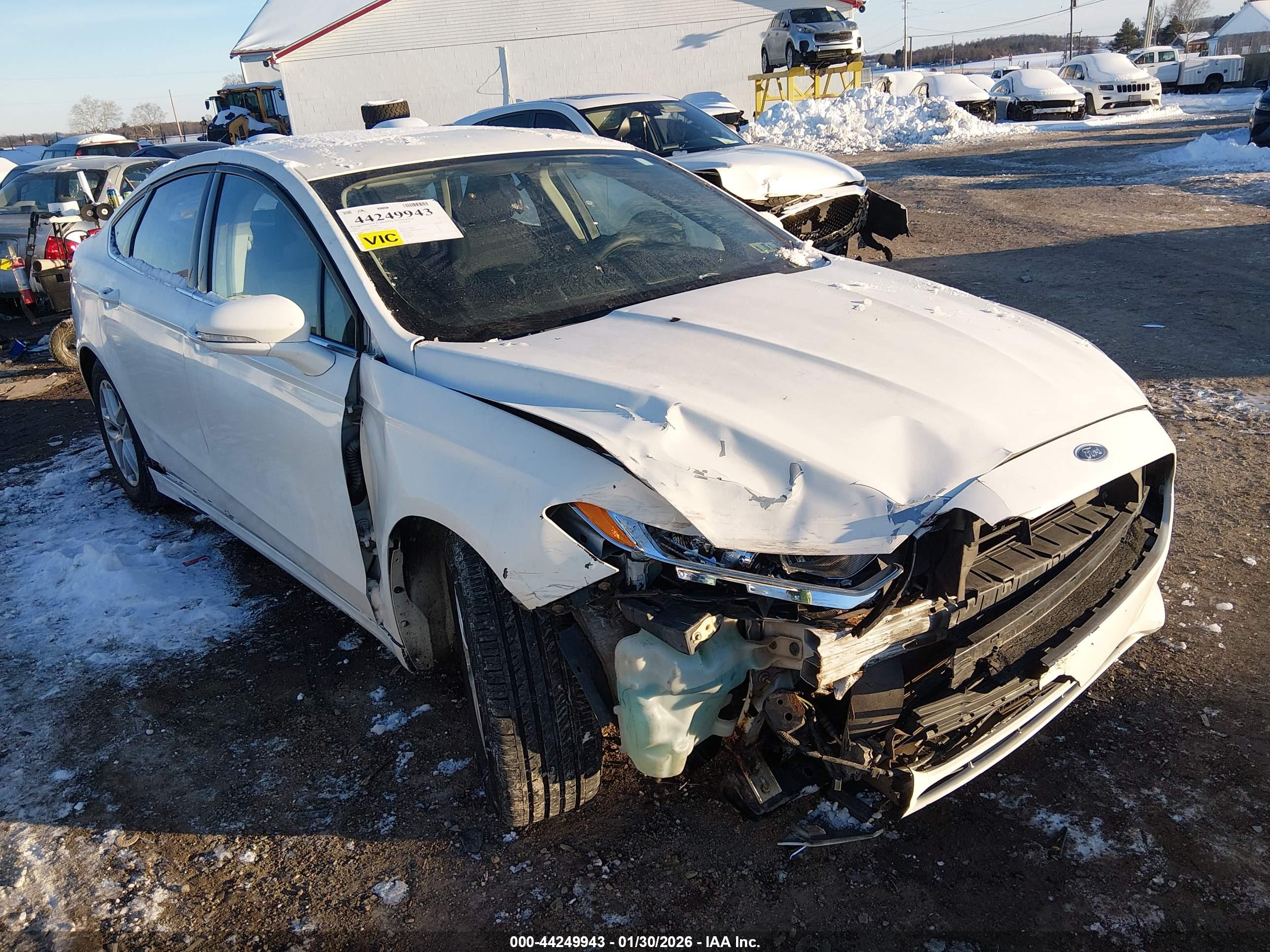 FORD FUSION image 6