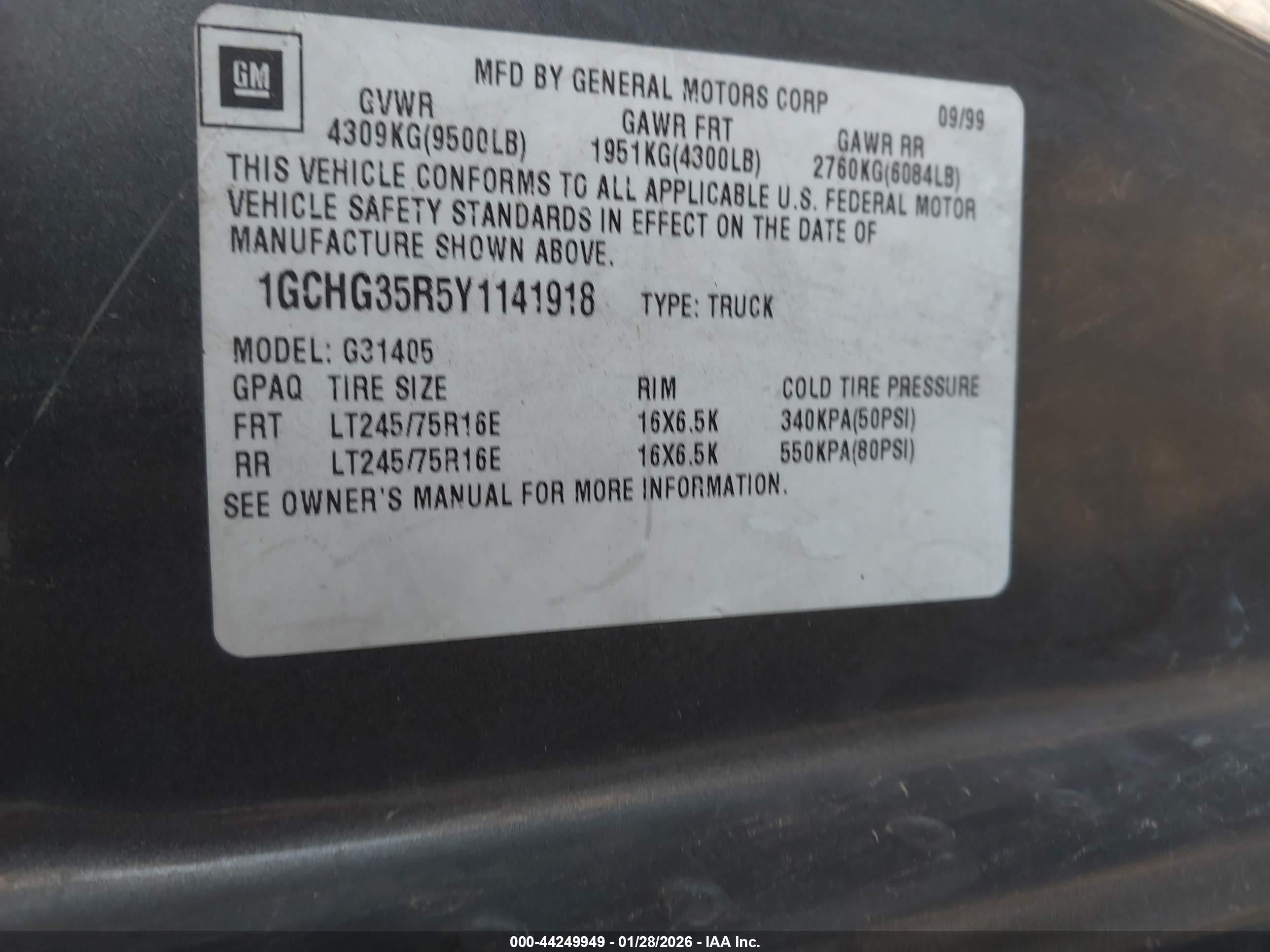 CHEVROLET EXPRESS image 9
