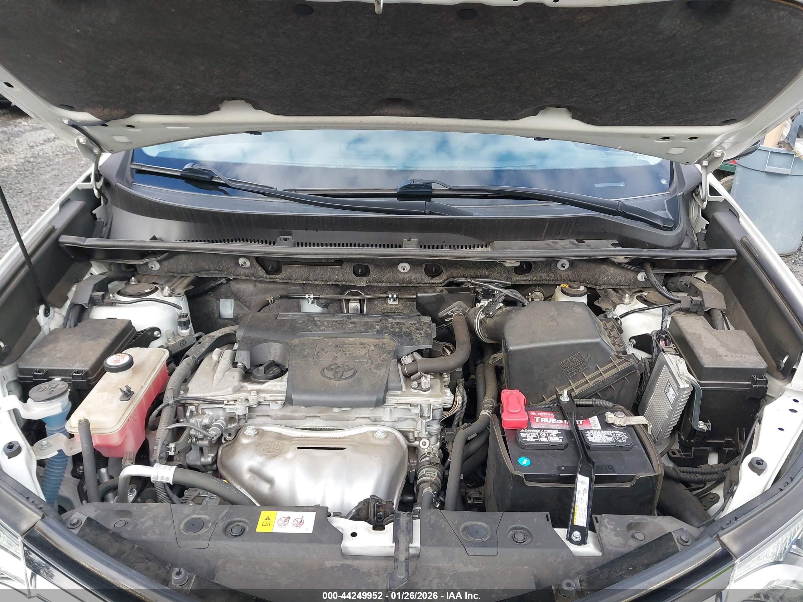 TOYOTA RAV4 image 10
