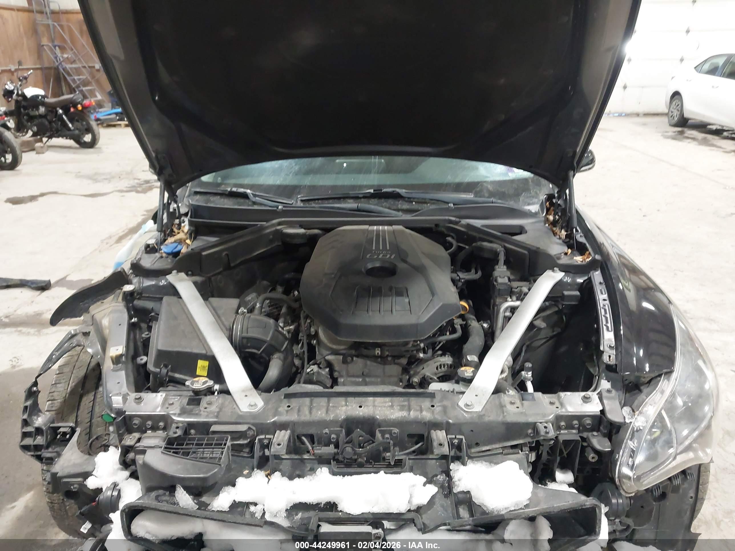KIA STINGER image 10