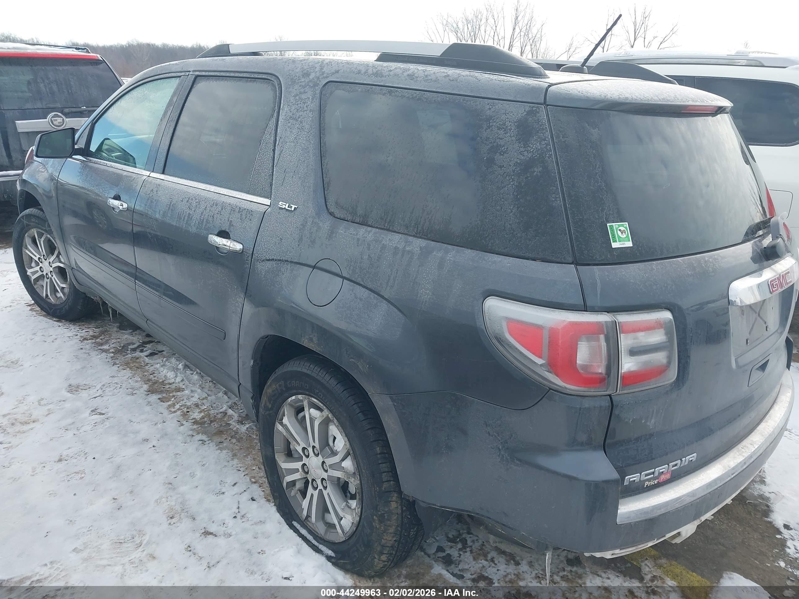 GMC ACADIA image 3