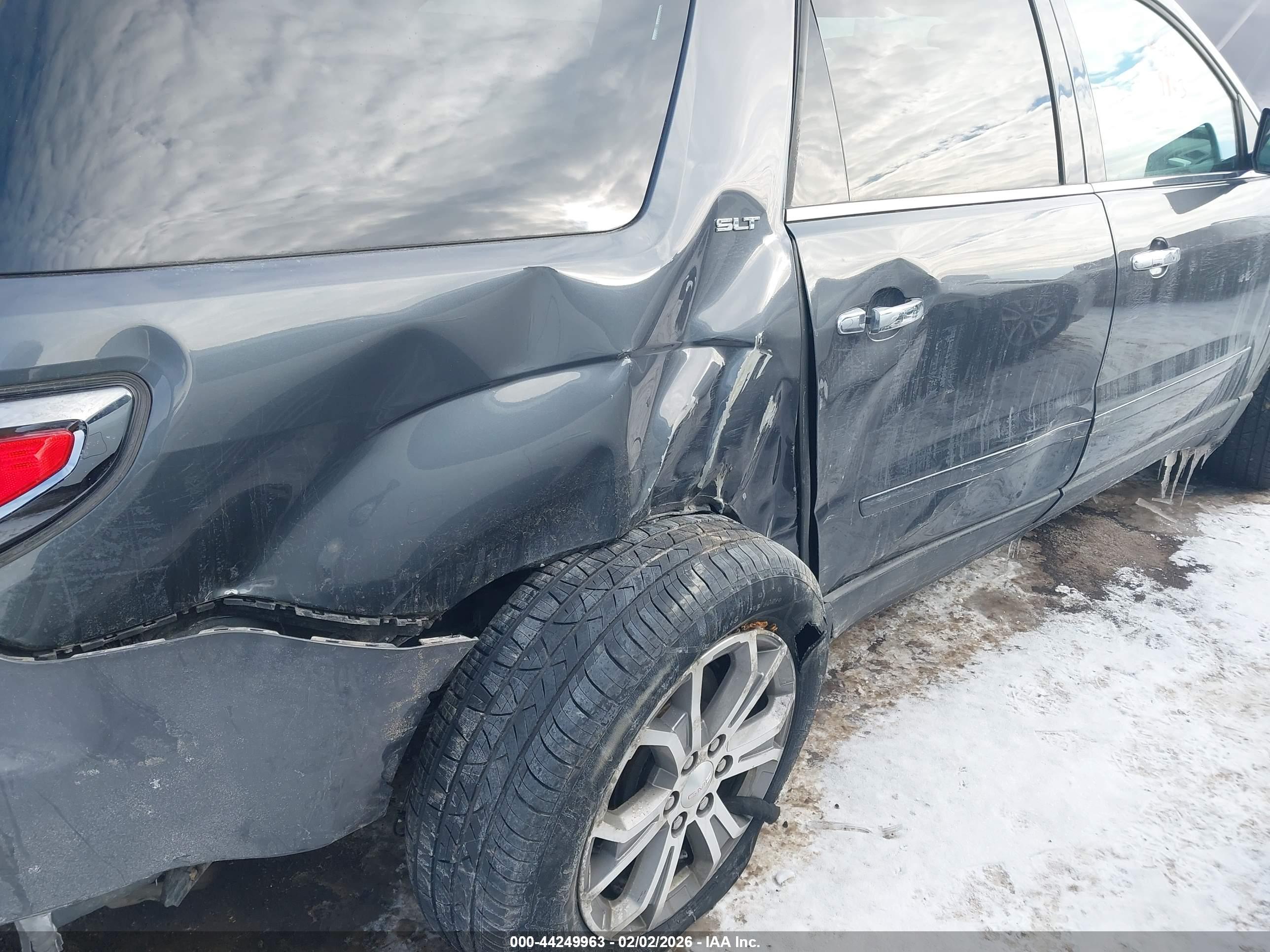 GMC ACADIA image 6