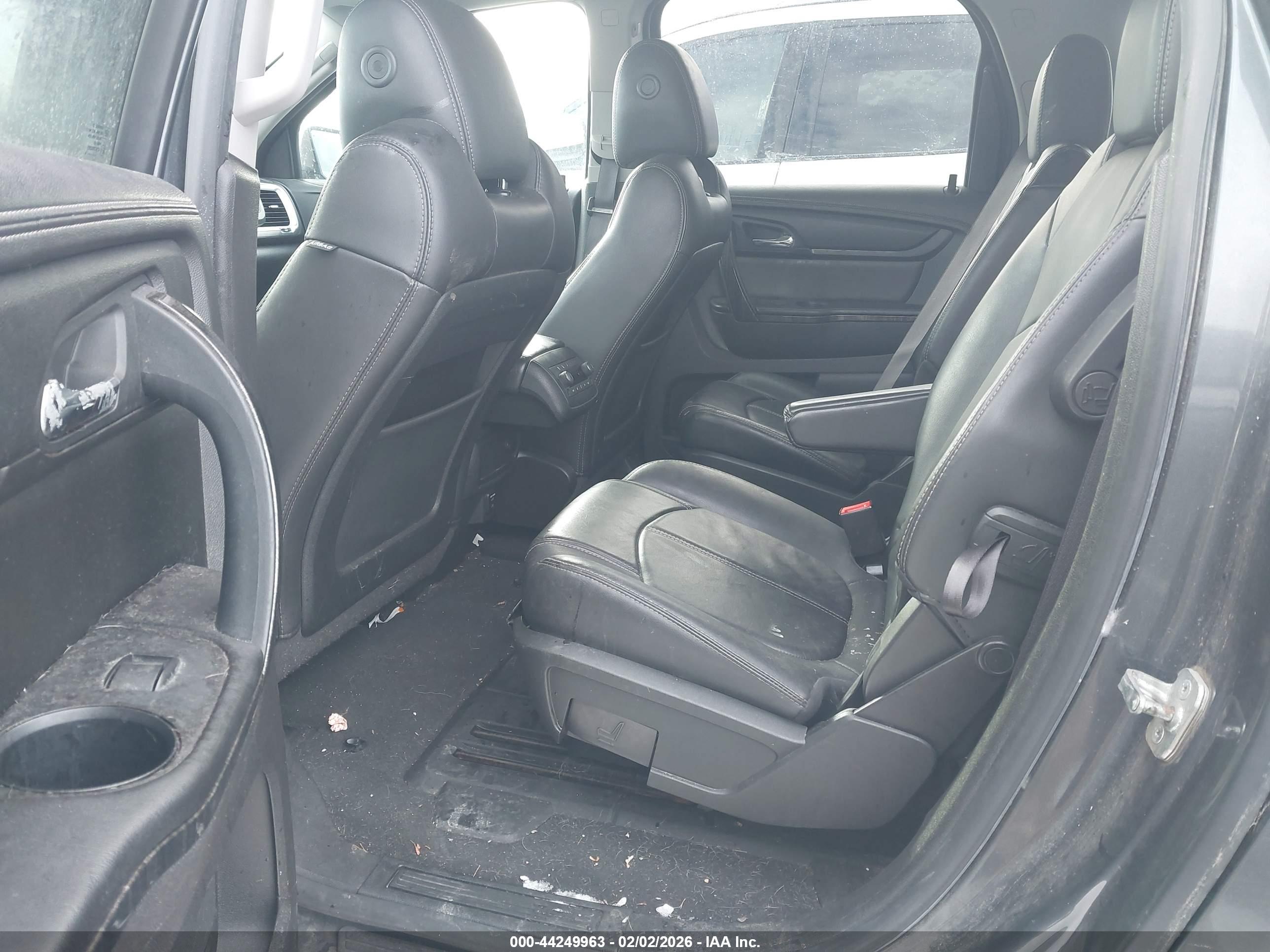 GMC ACADIA image 8