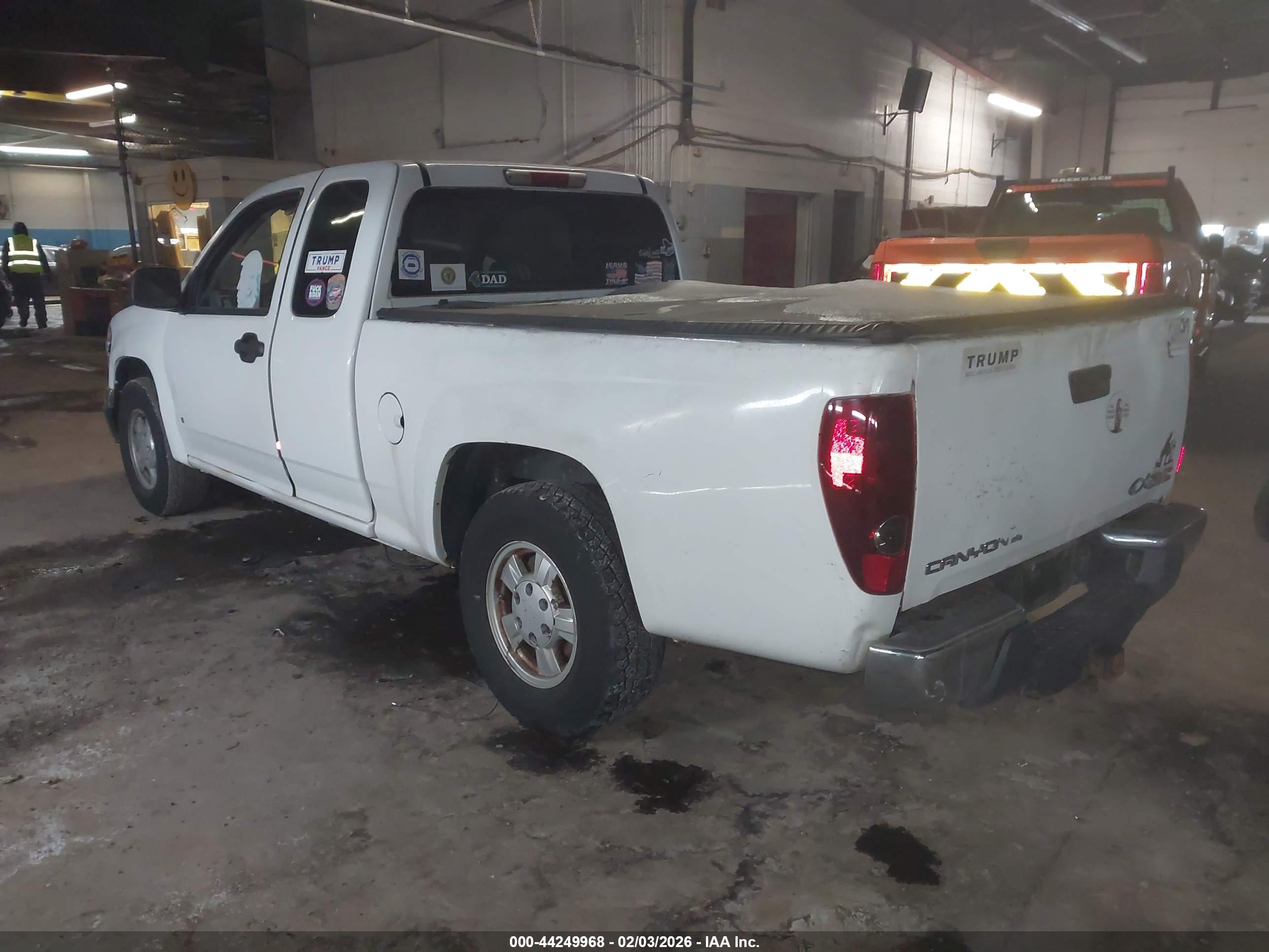 GMC CANYON image 3