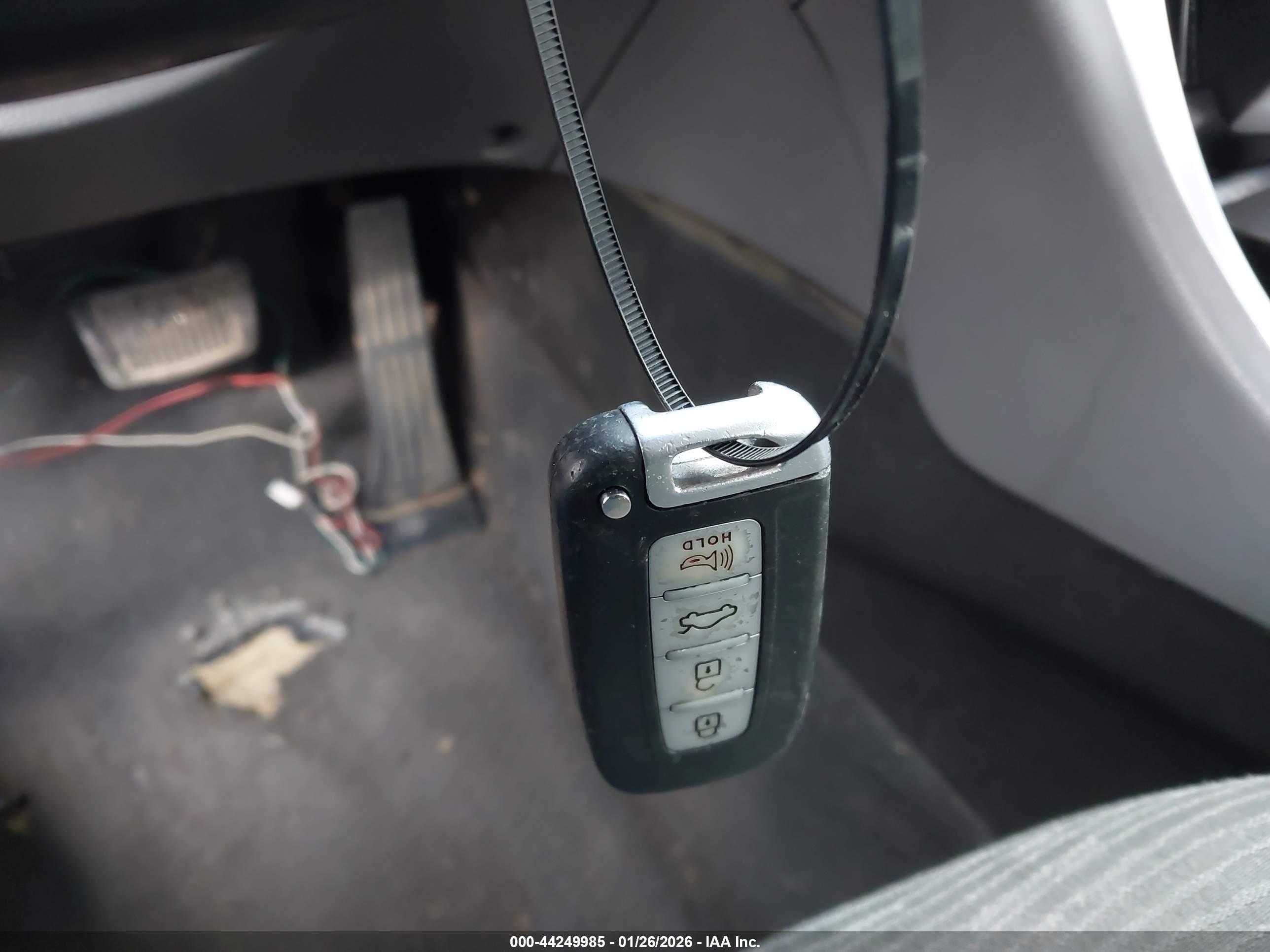 HYUNDAI SONATA image 11