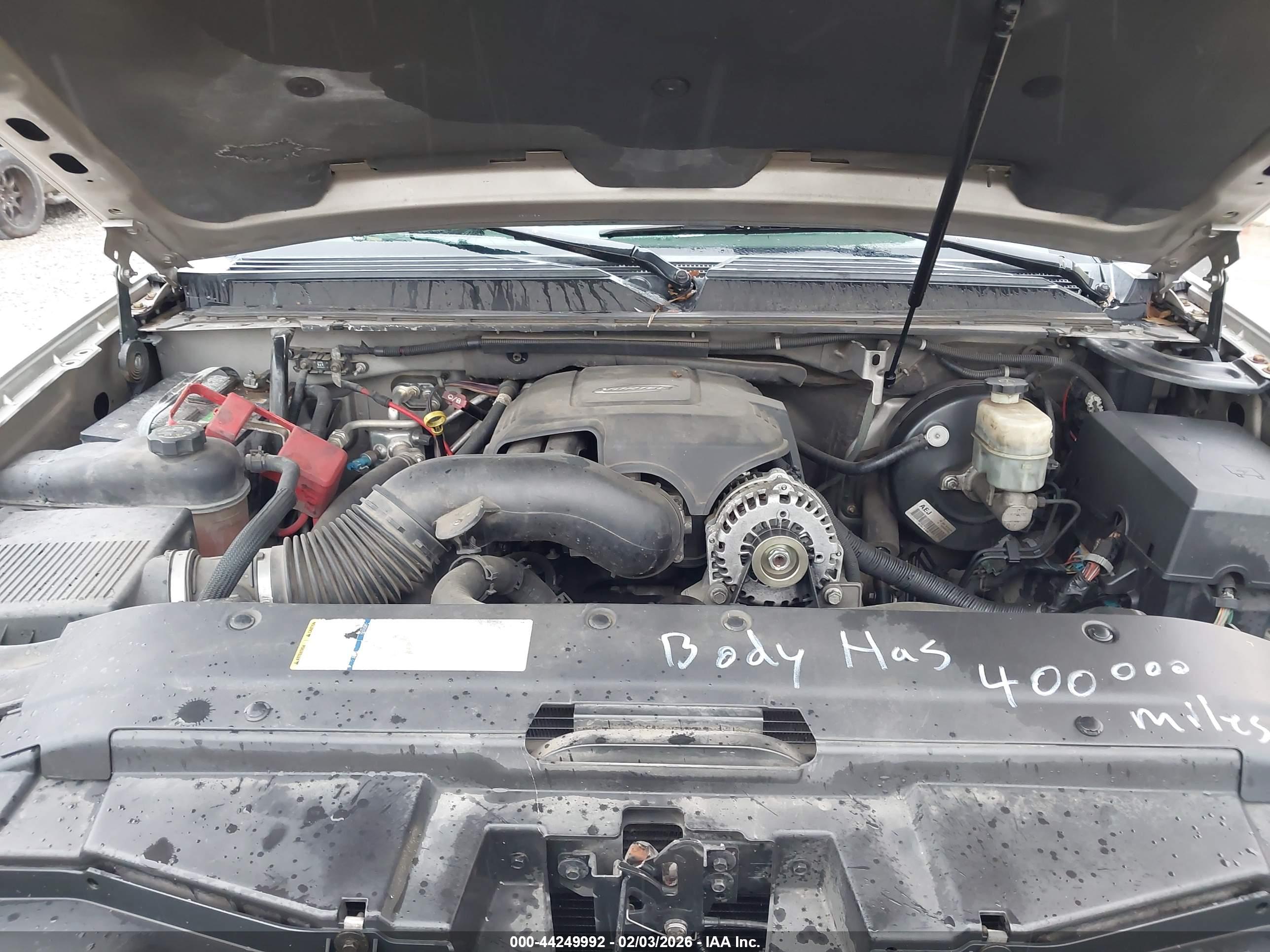 CHEVROLET SUBURBAN image 10