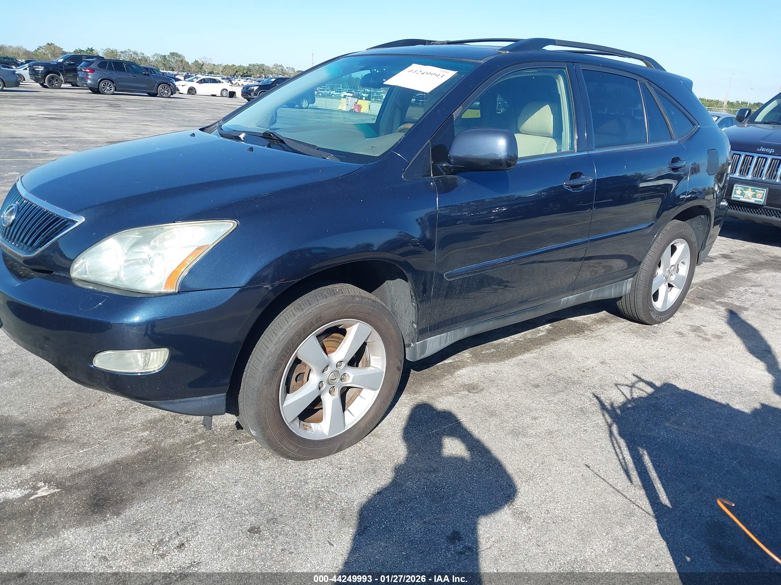 LEXUS RX image 2