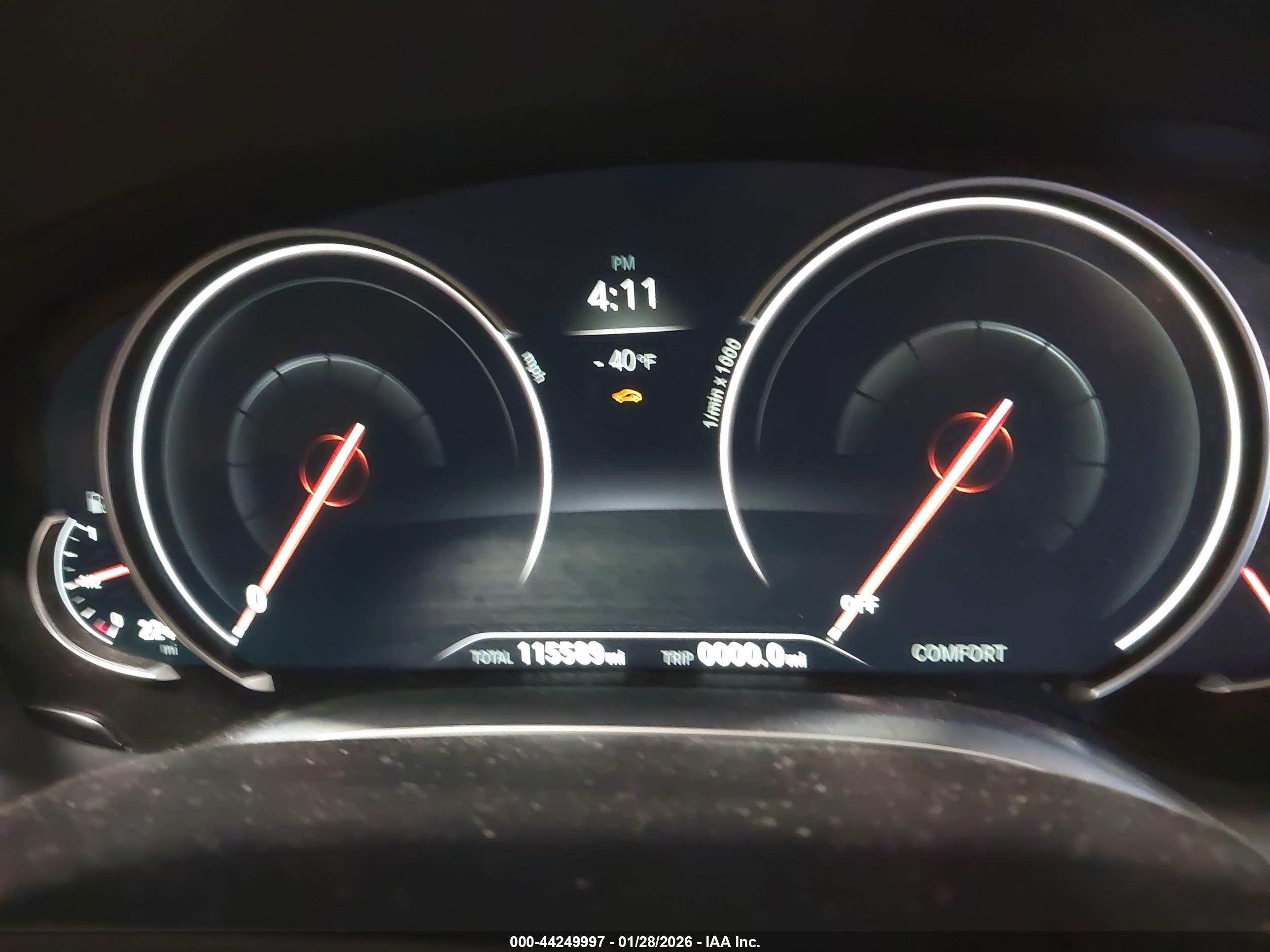 BMW 750I image 7