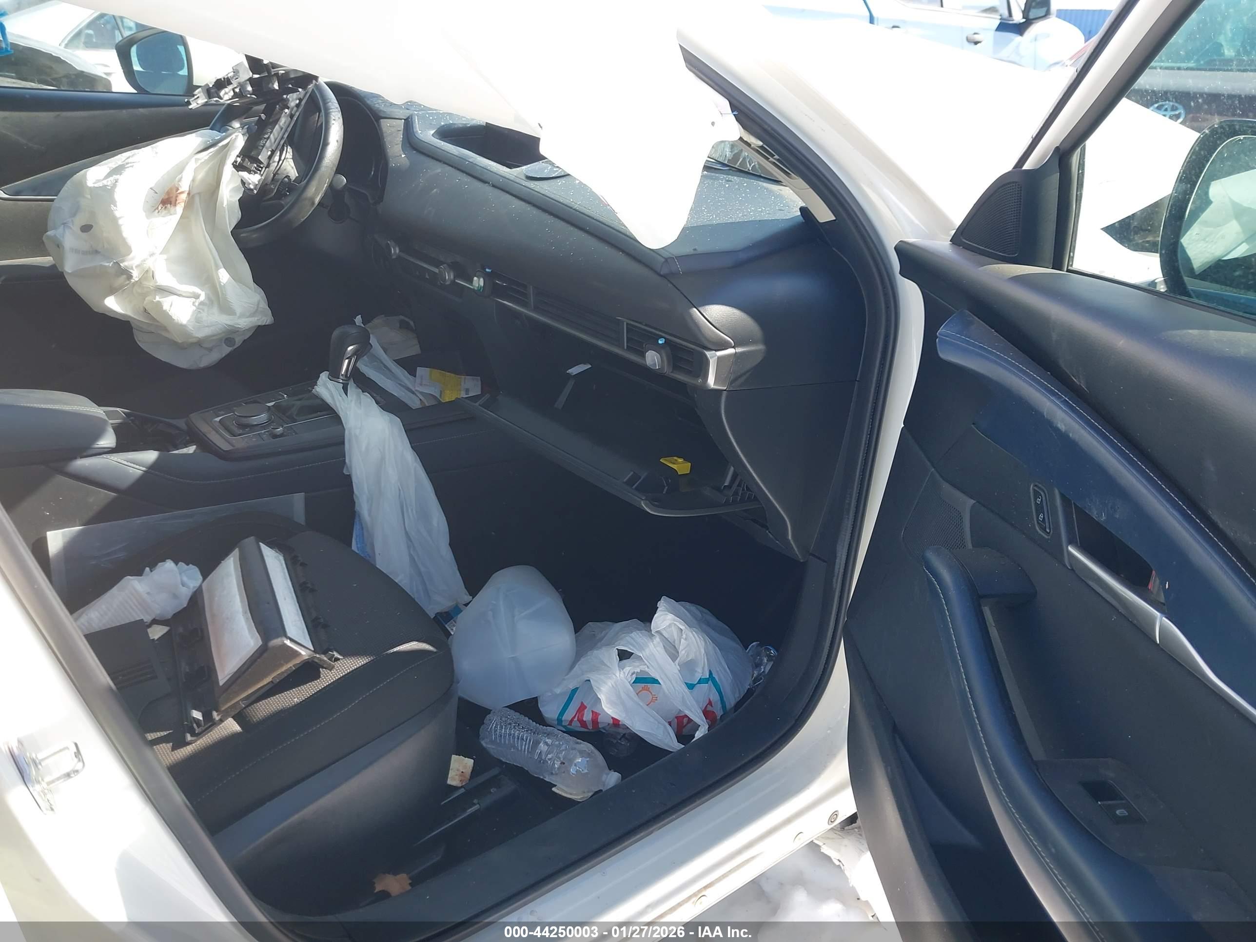 MAZDA CX-30 image 5