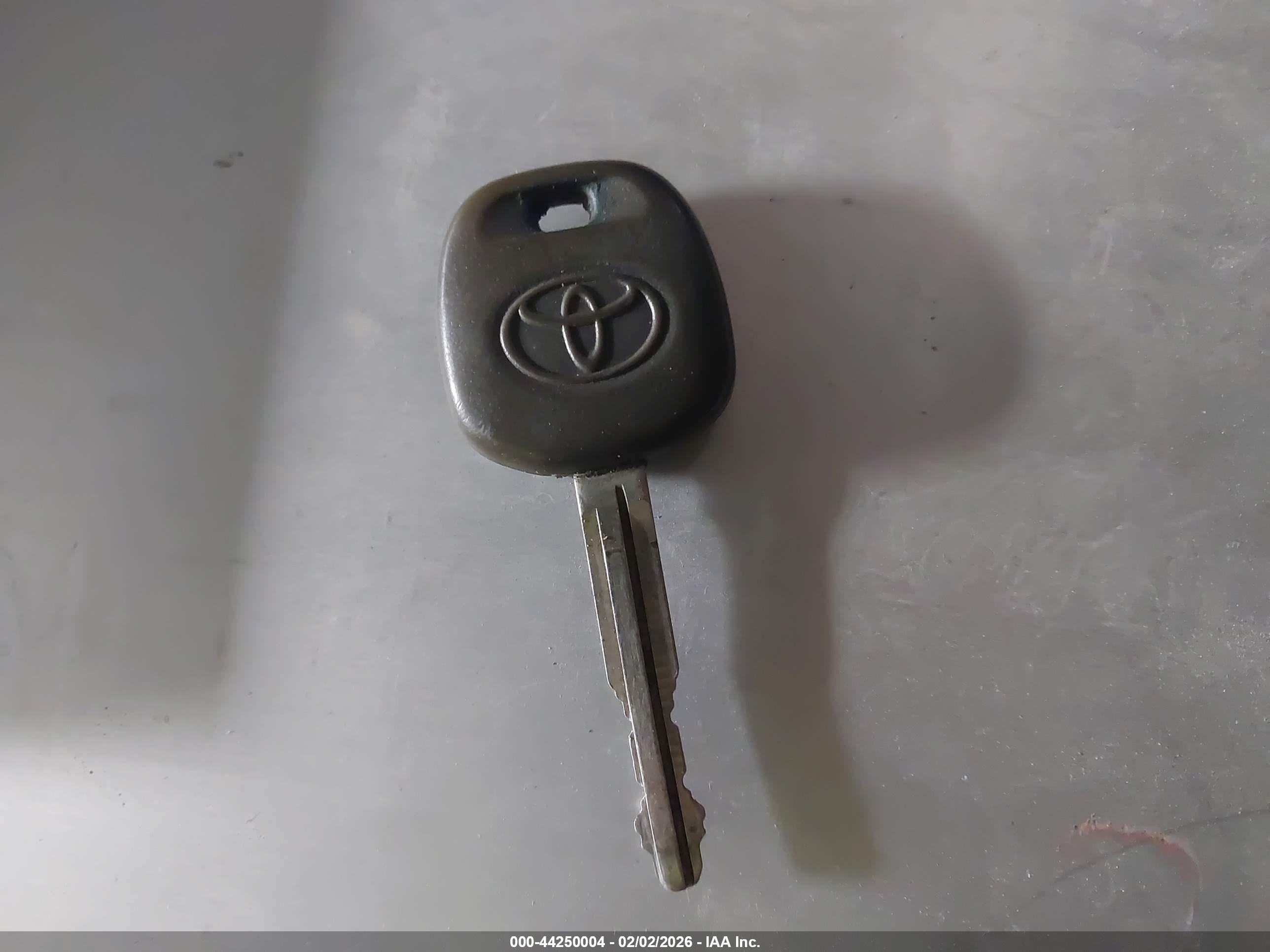 TOYOTA CAMRY image 11