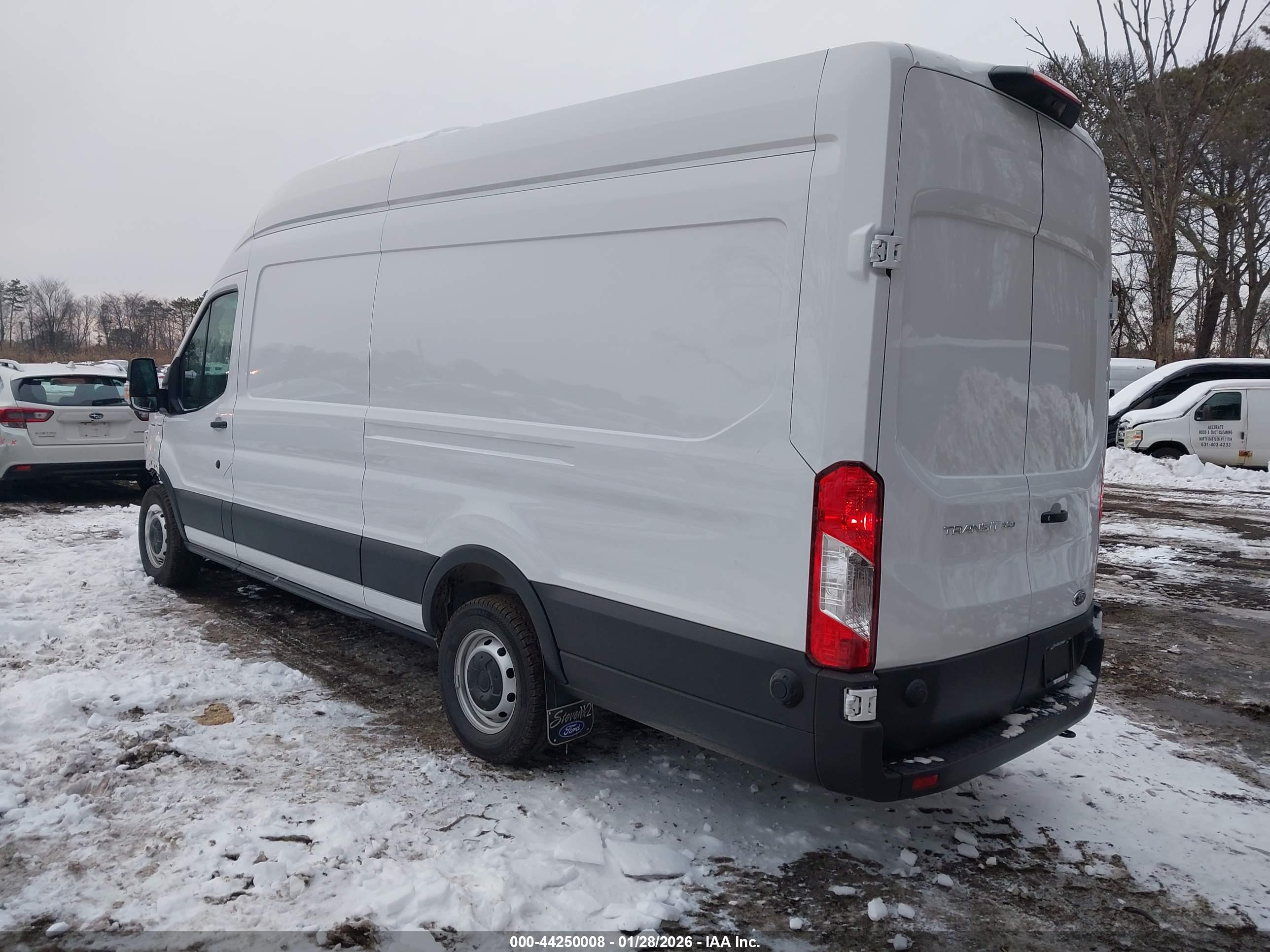 FORD TRANSIT-350 image 3