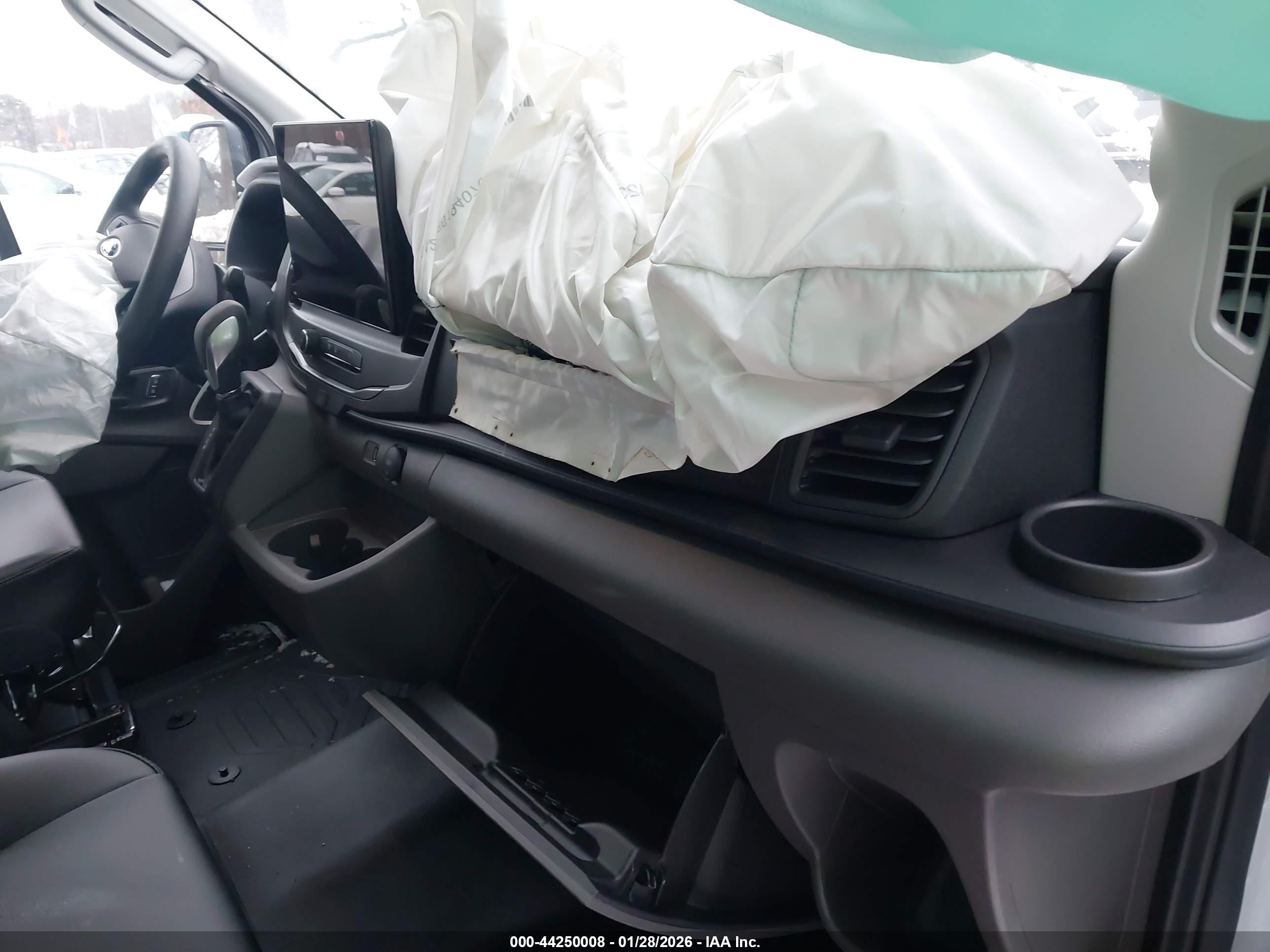 FORD TRANSIT-350 image 5