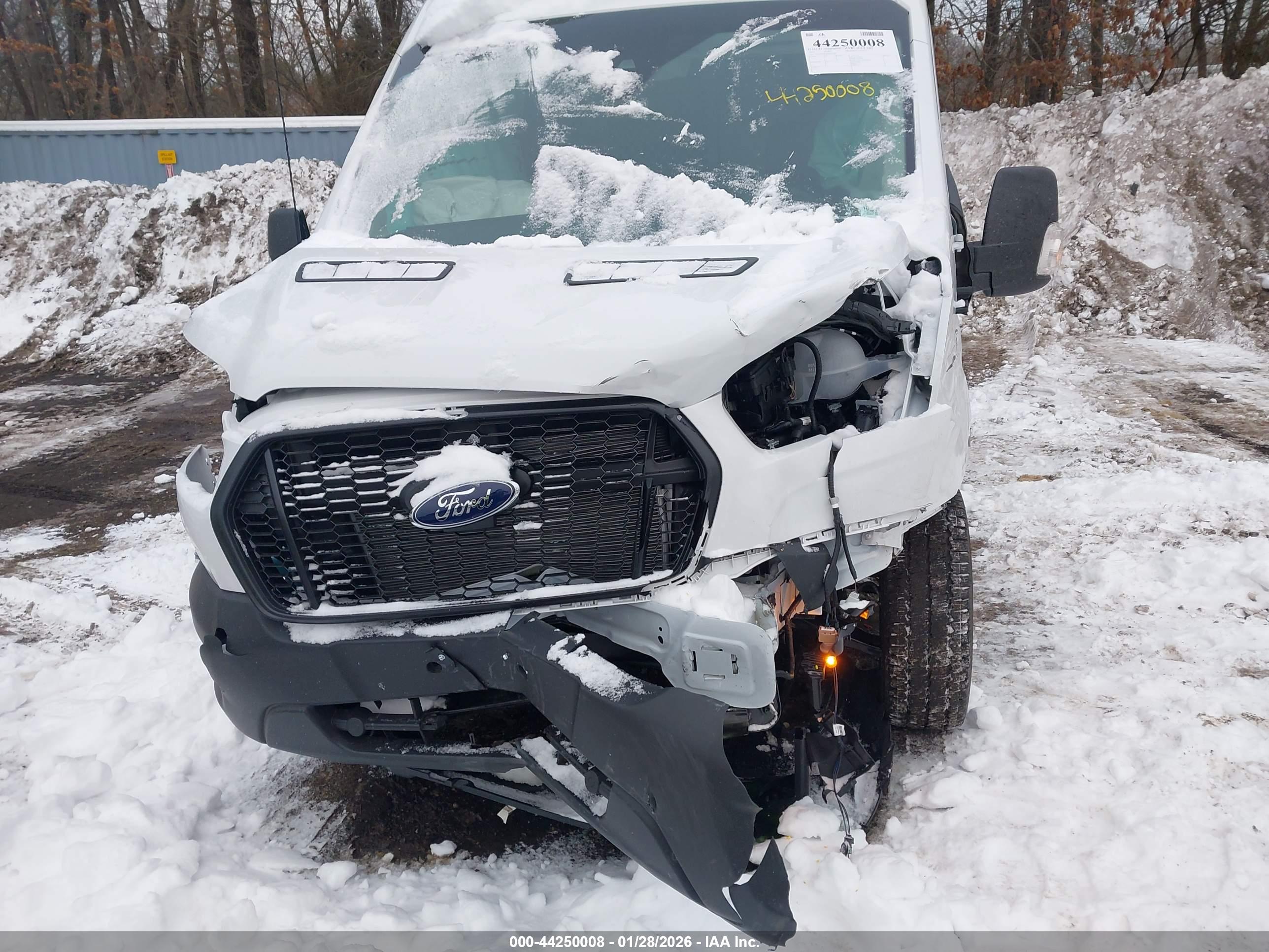 FORD TRANSIT-350 image 6
