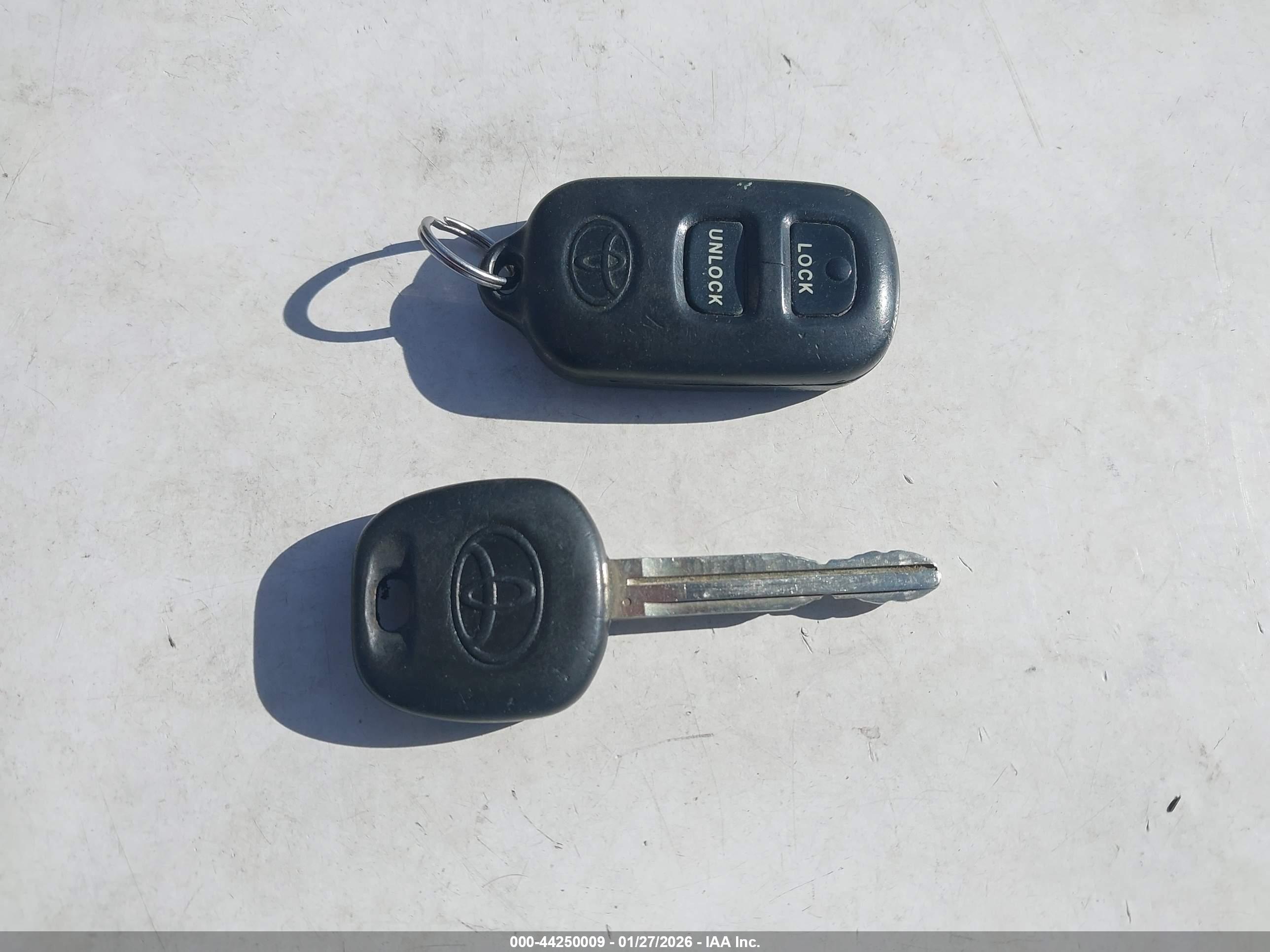 TOYOTA COROLLA image 11