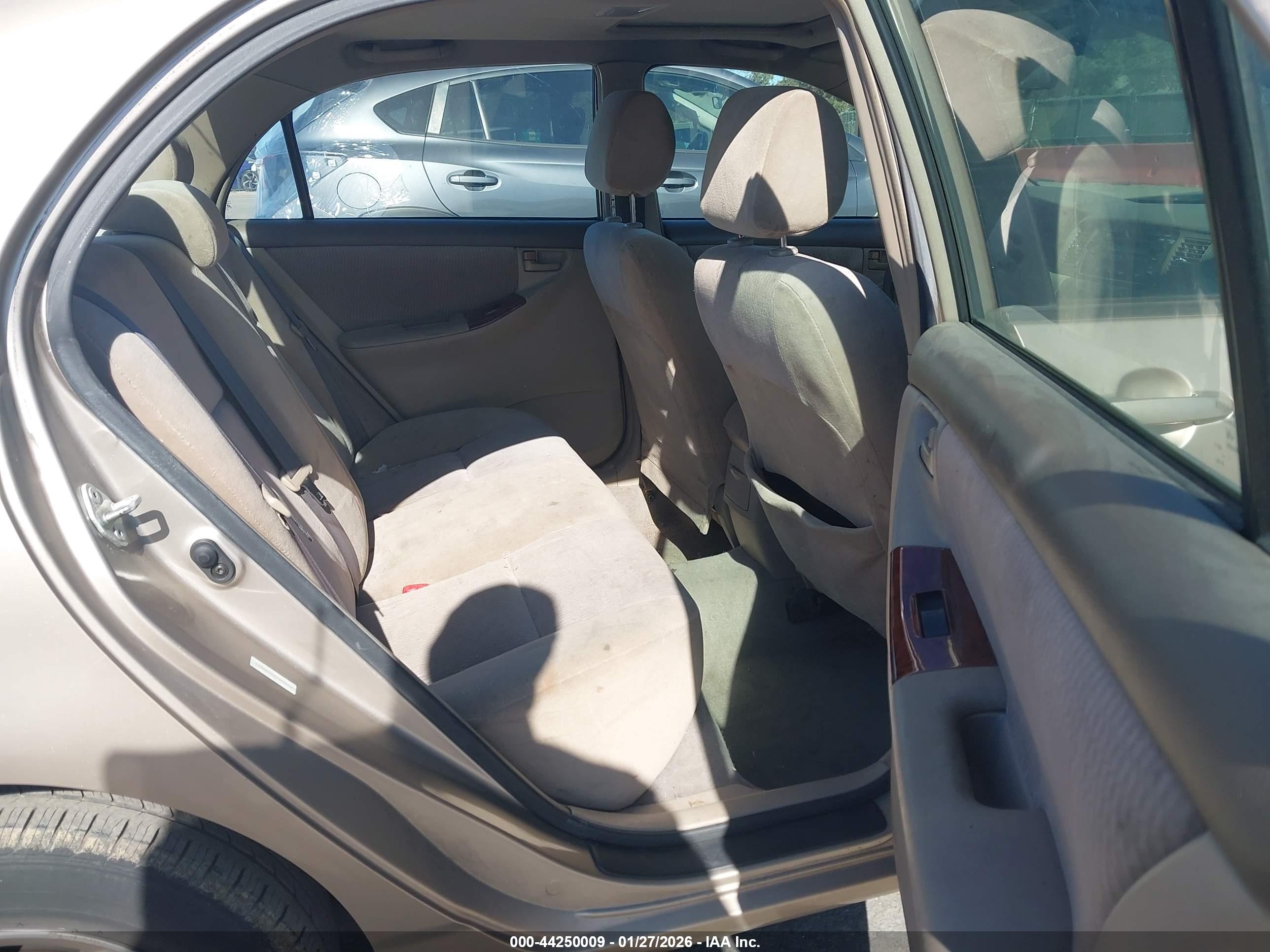 TOYOTA COROLLA image 8