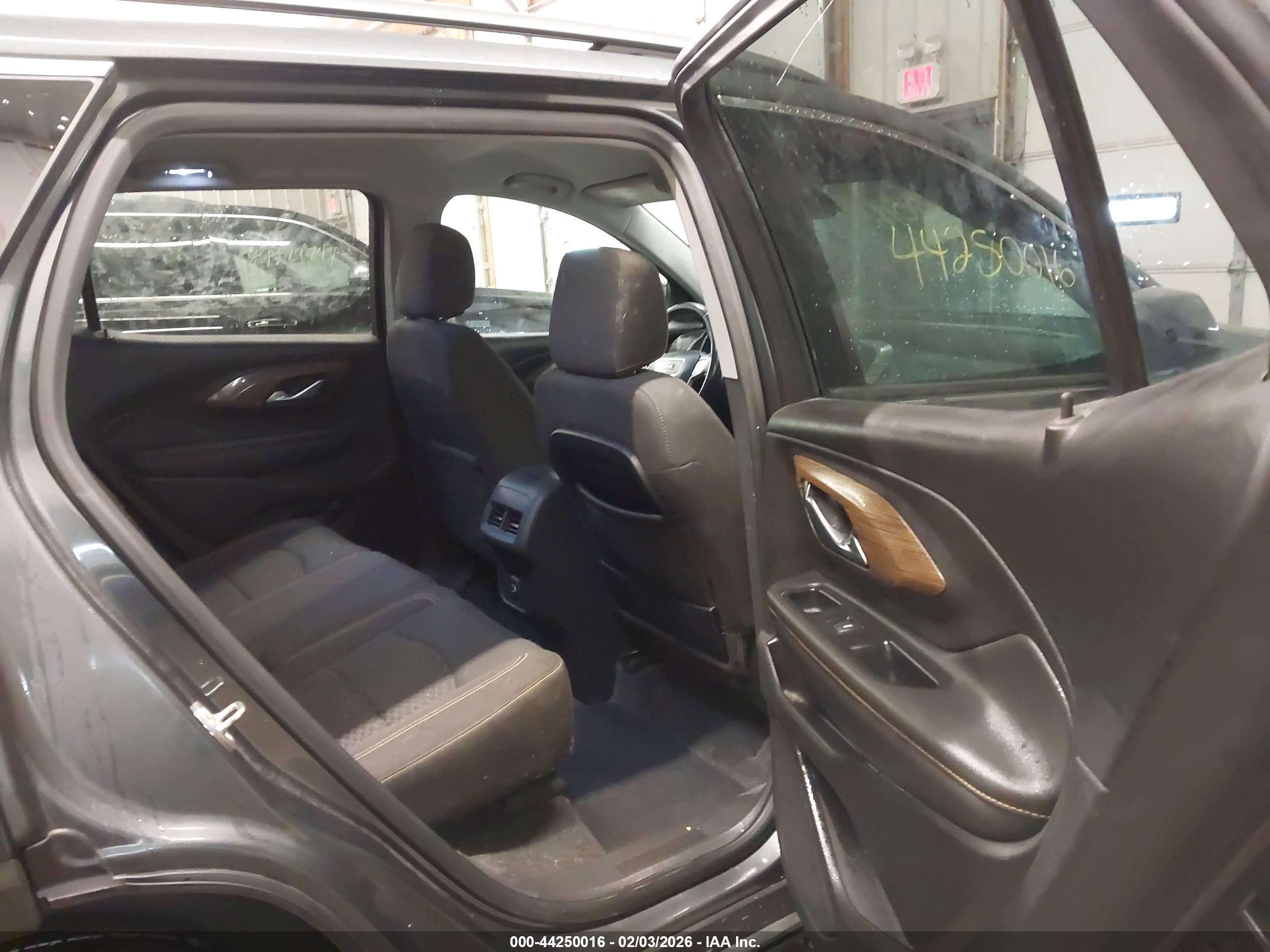 GMC TERRAIN image 8