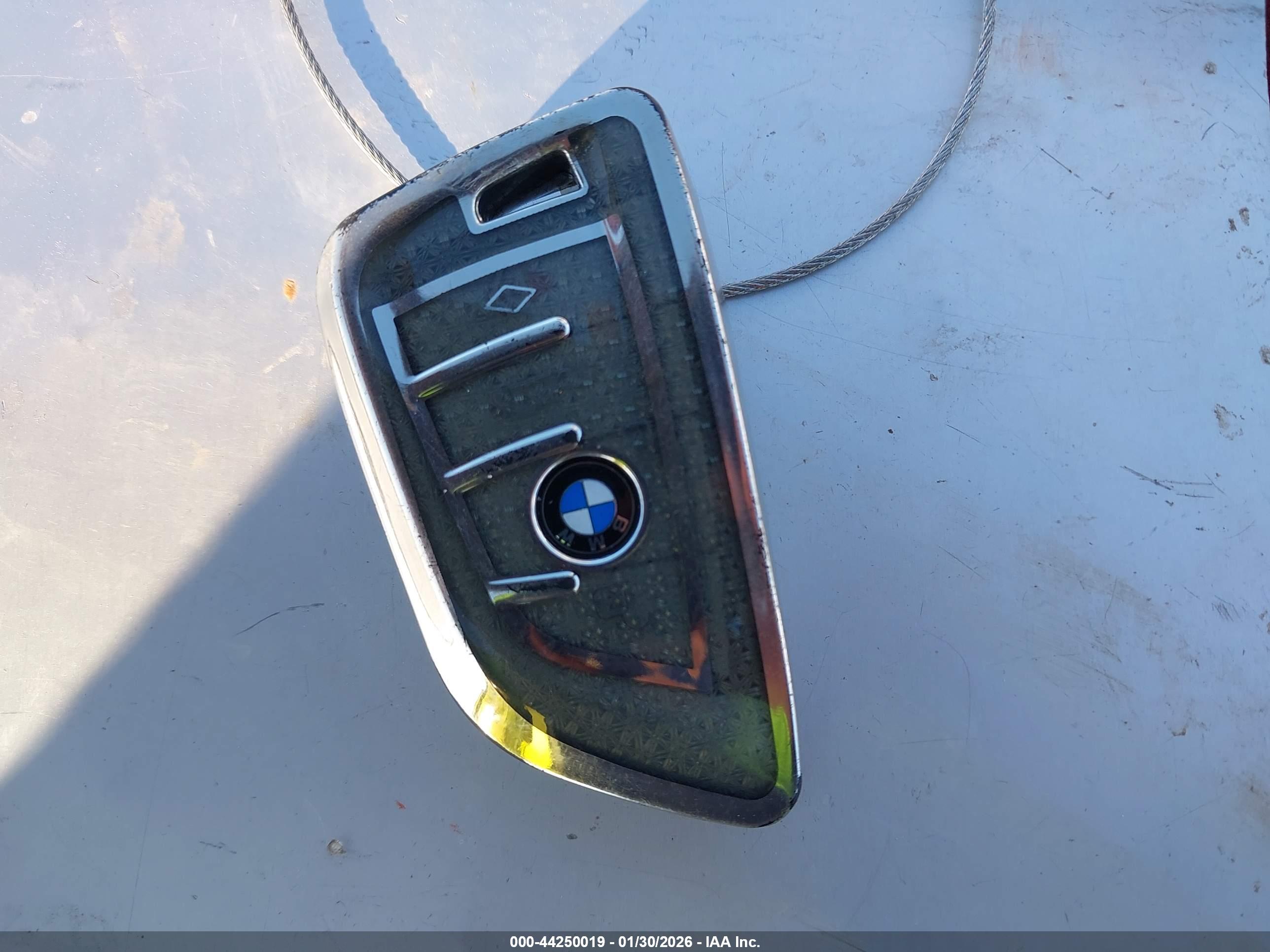 BMW 750I image 11