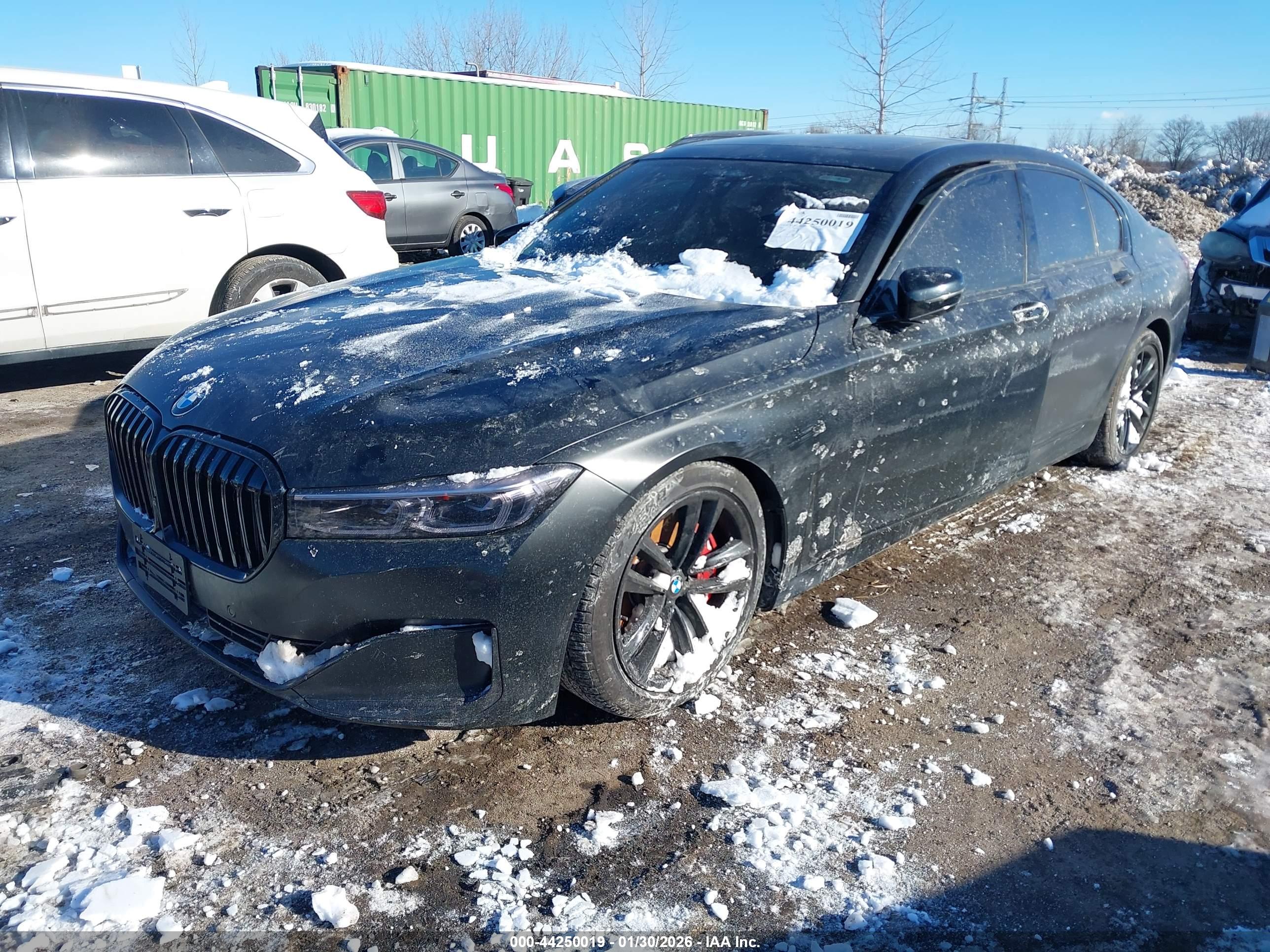 BMW 750I image 2