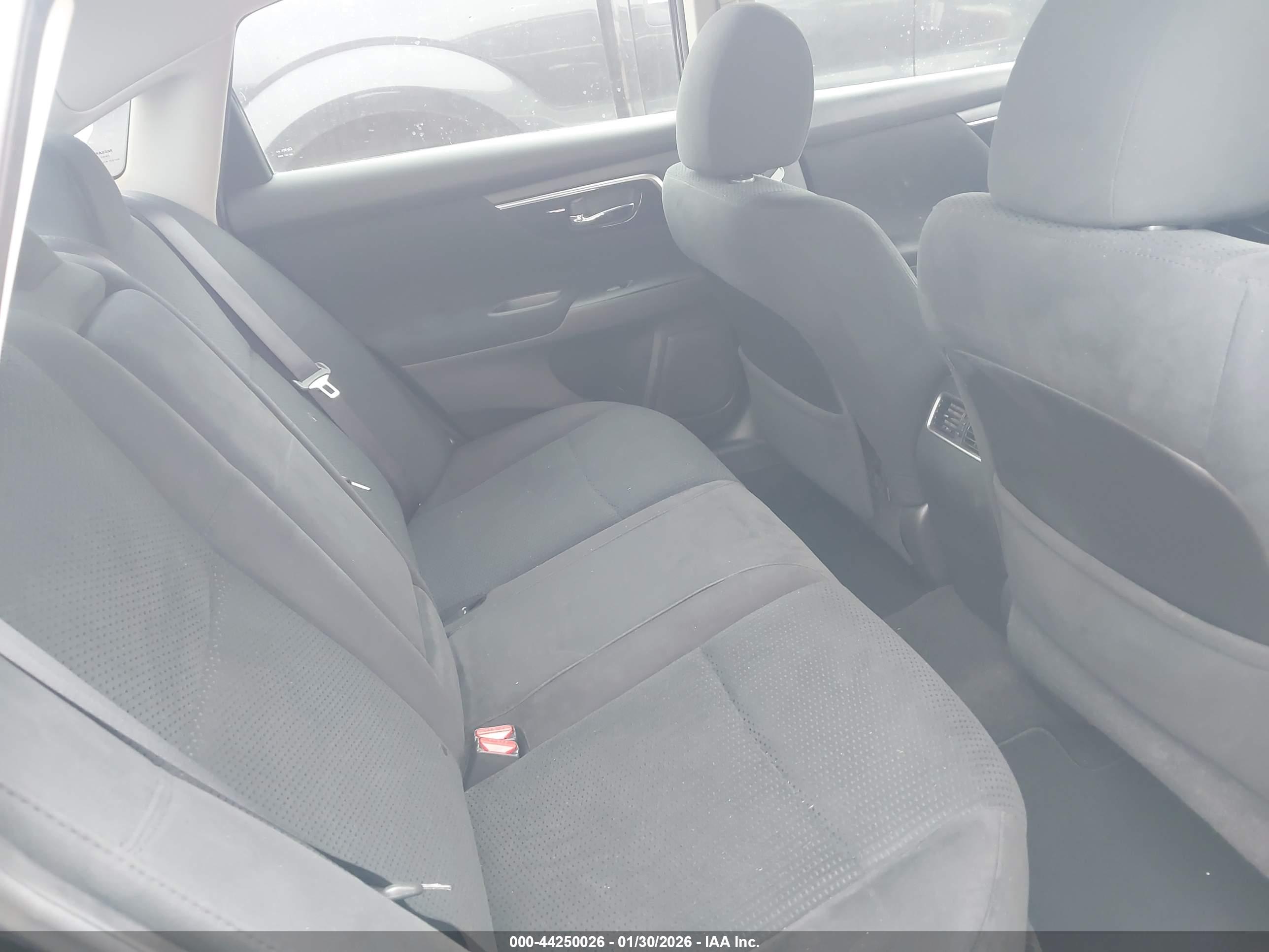 NISSAN ALTIMA image 8