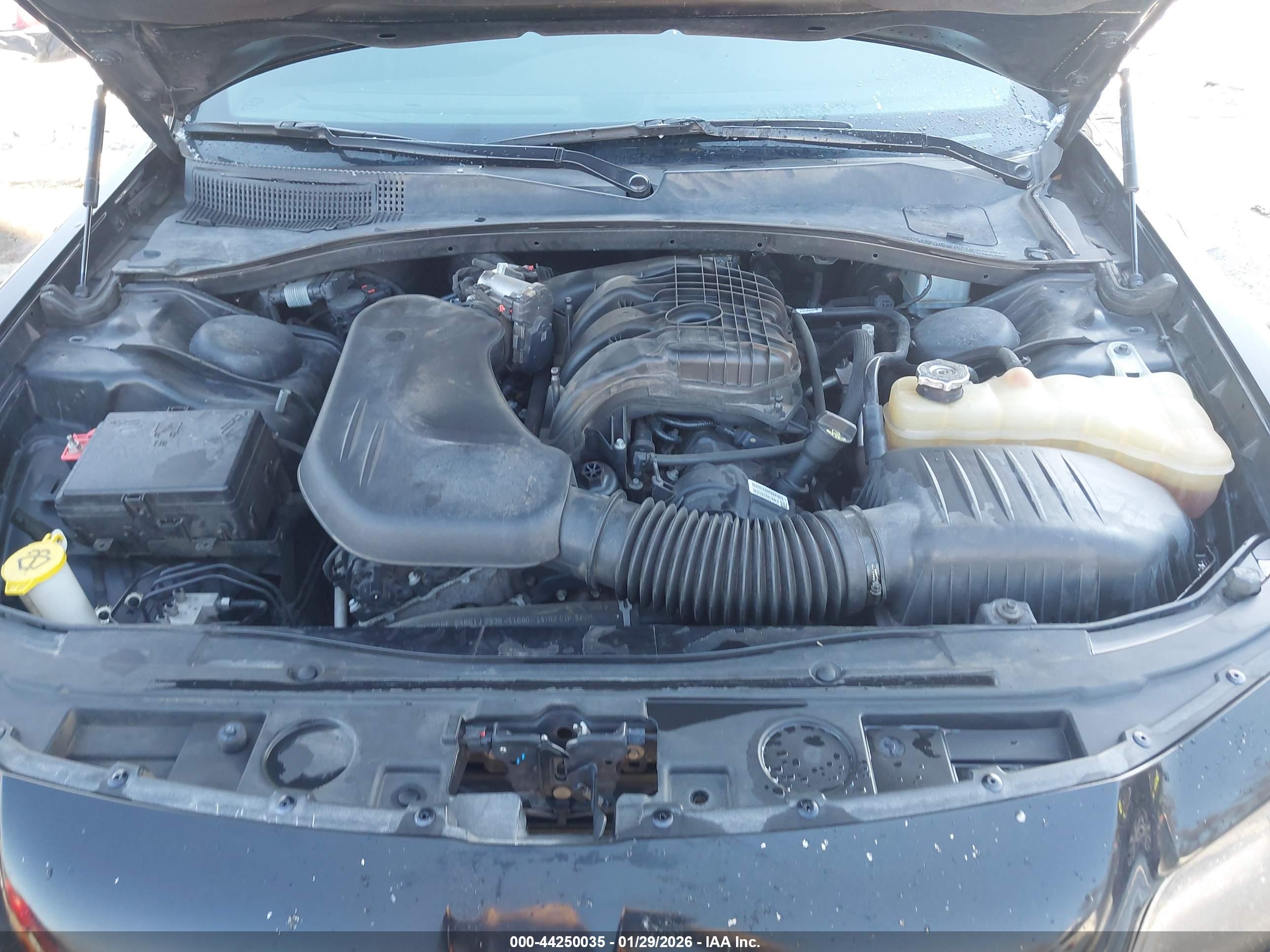 CHRYSLER 300 image 10