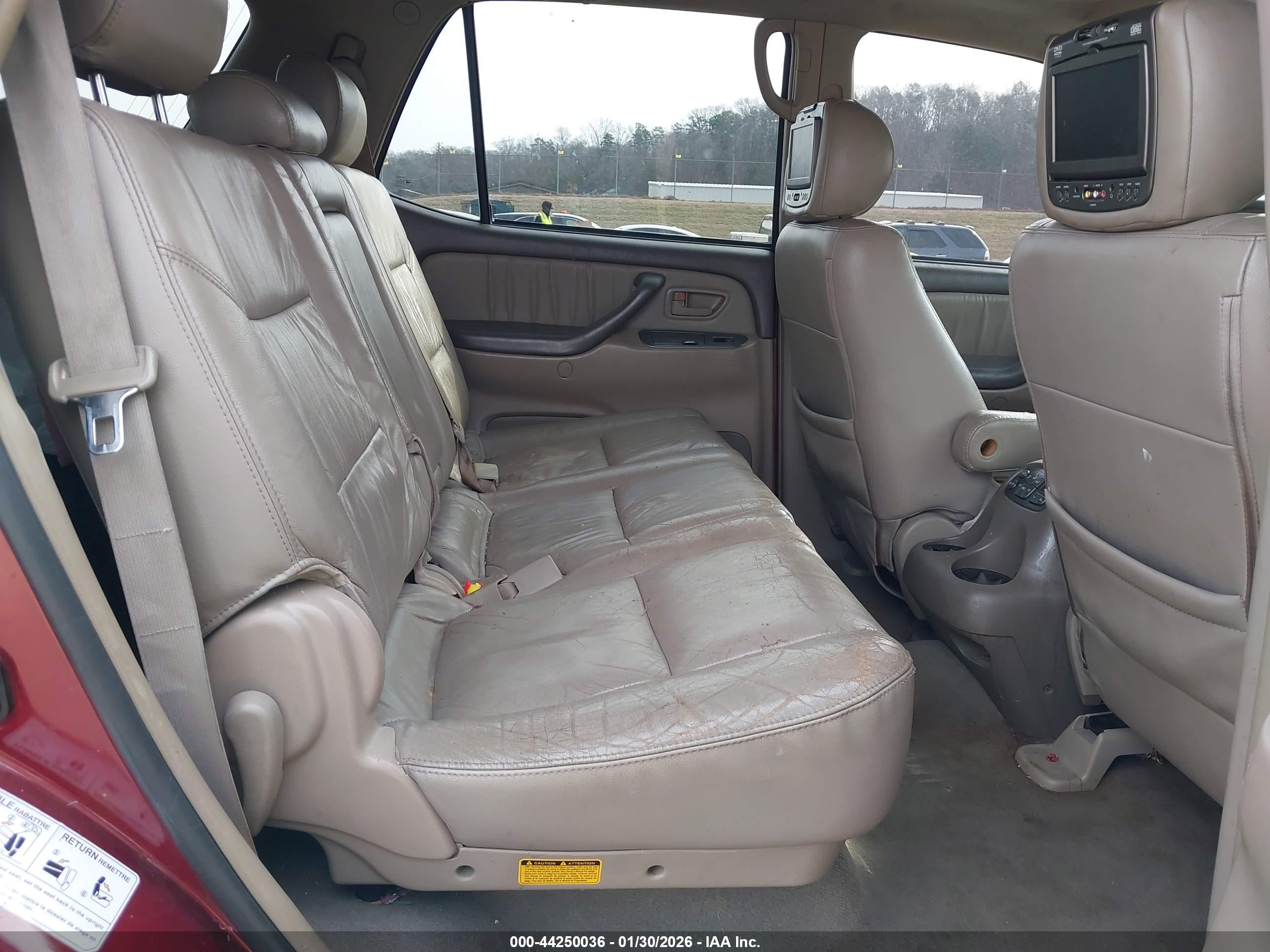 TOYOTA SEQUOIA image 8