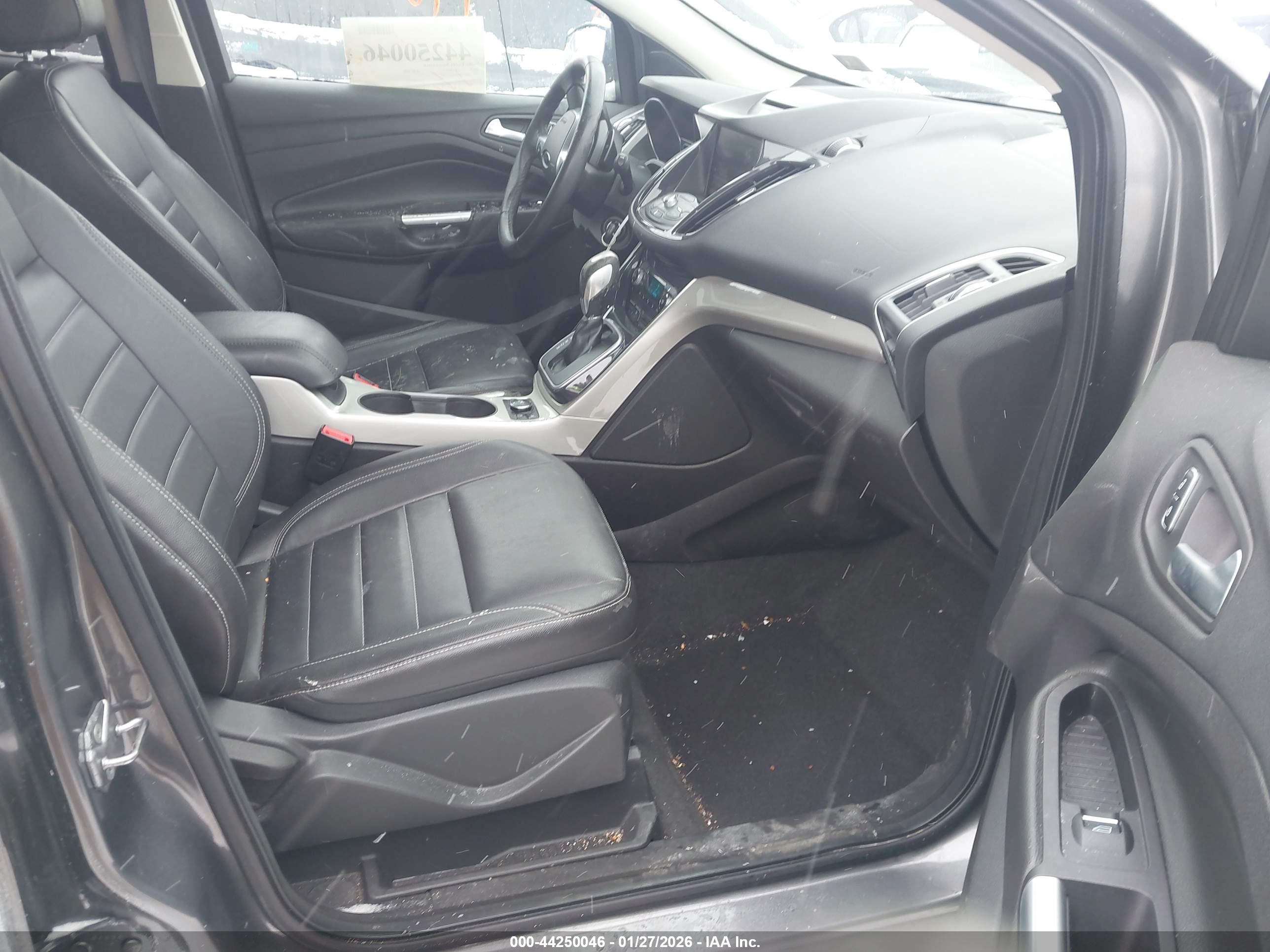FORD ESCAPE image 5