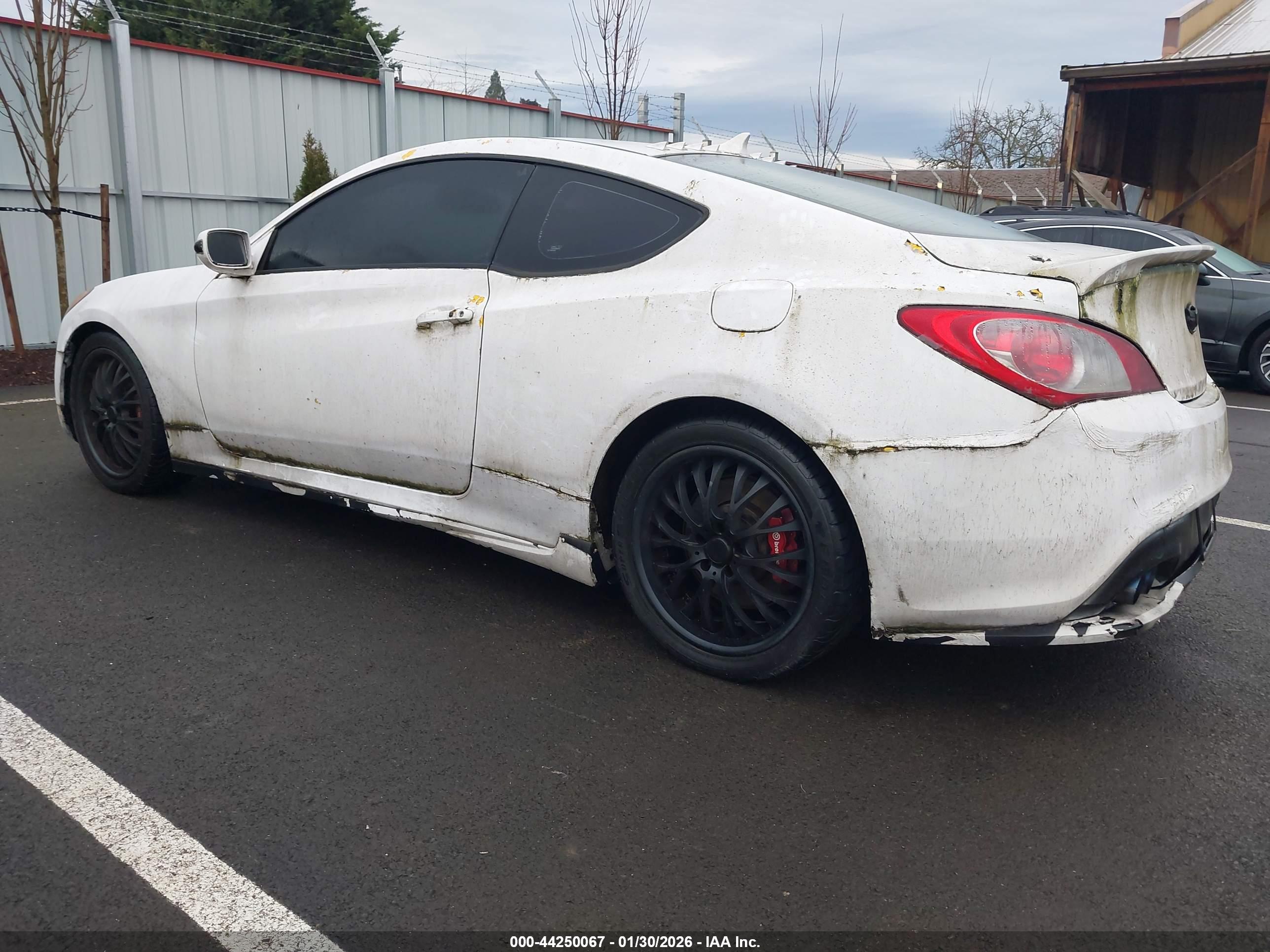 HYUNDAI GENESIS image 3
