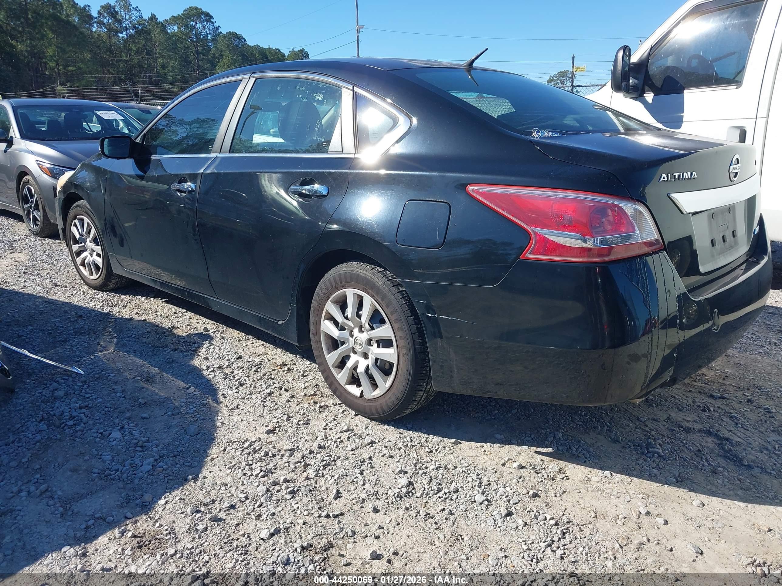 NISSAN ALTIMA image 3