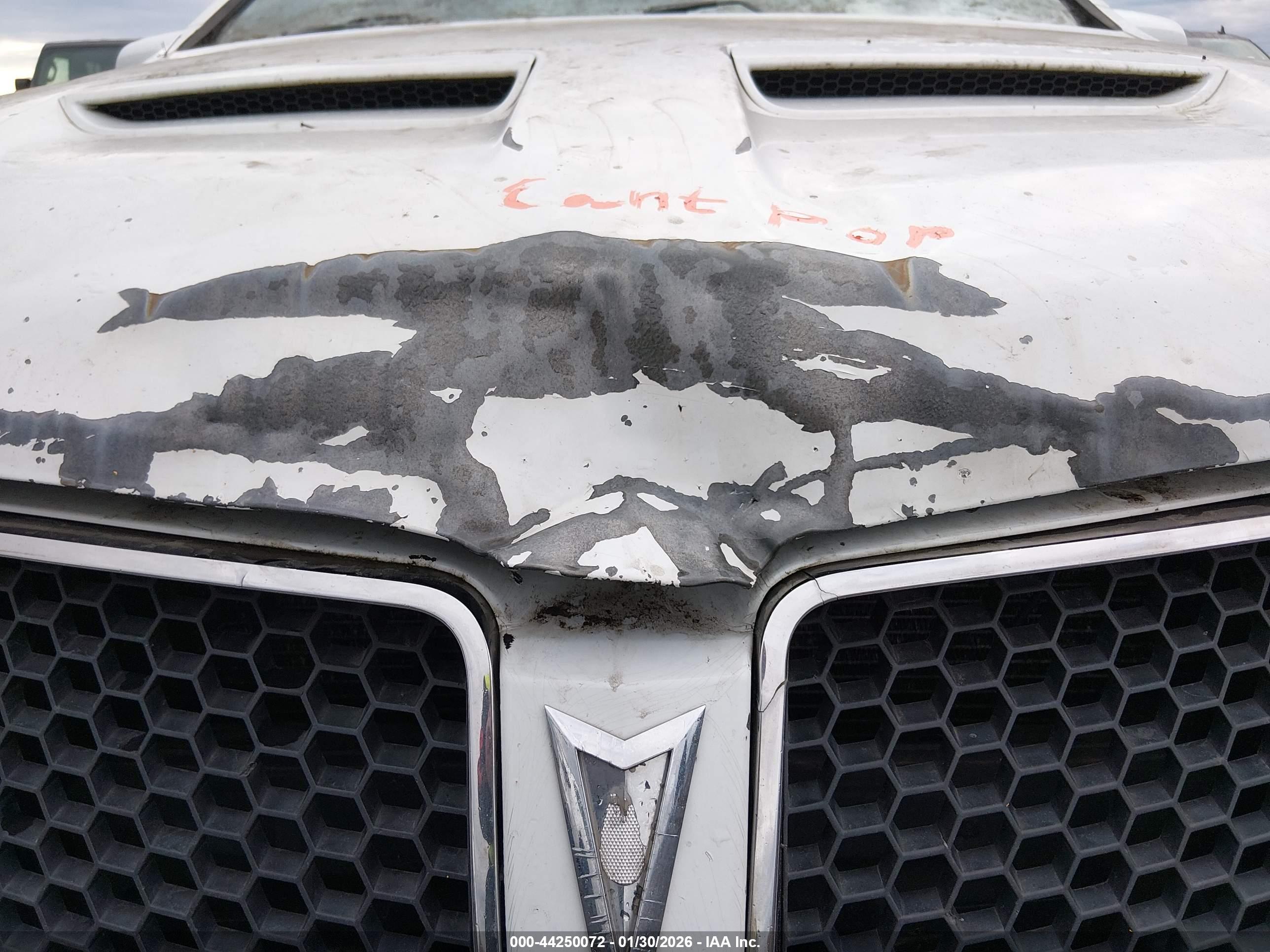 PONTIAC G8 image 6