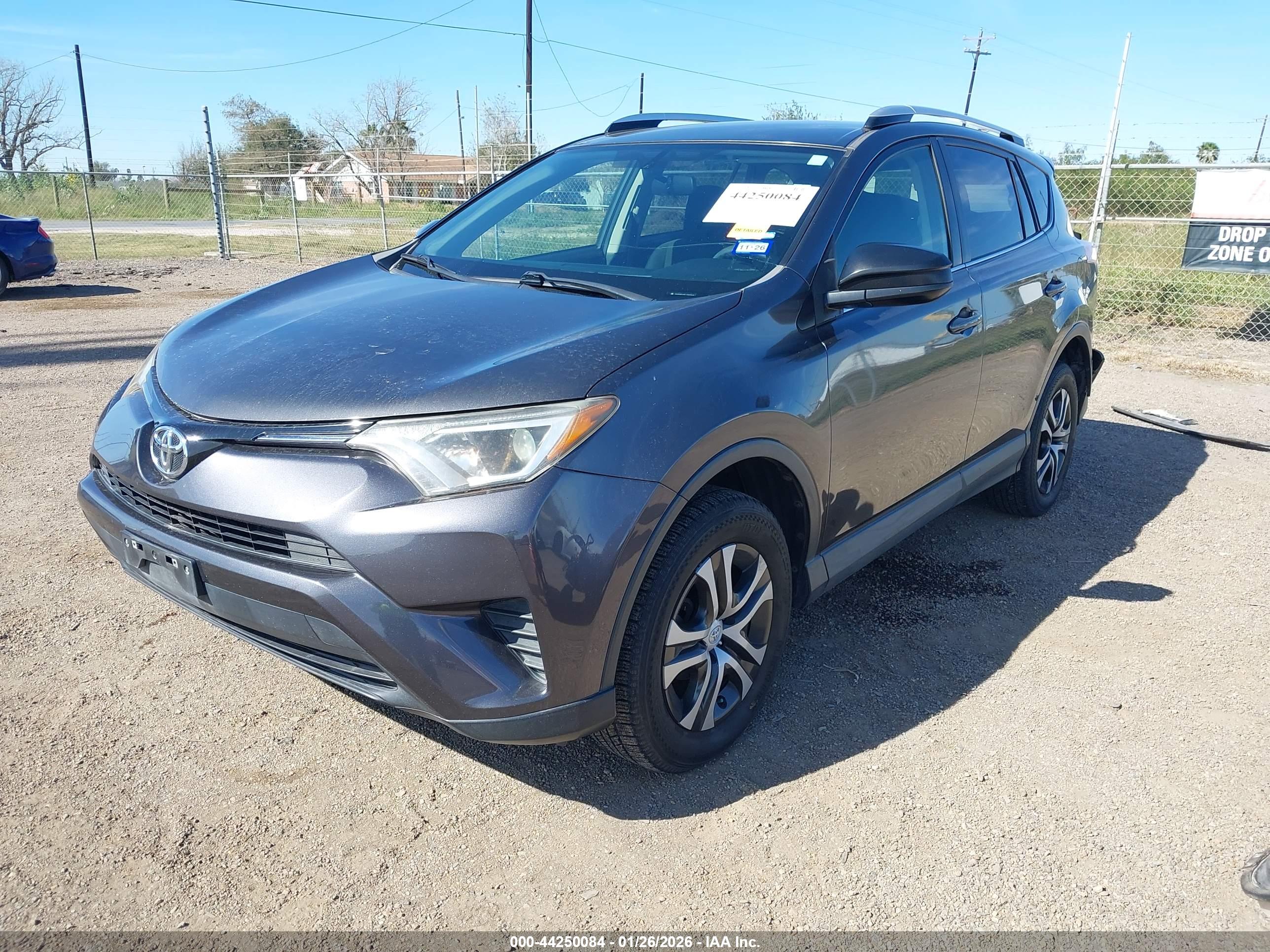 TOYOTA RAV4 image 2