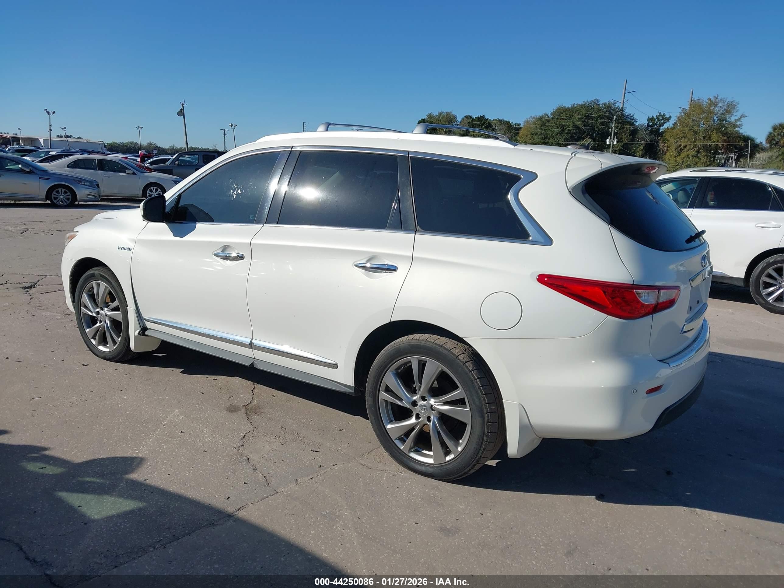 INFINITI QX60 image 3