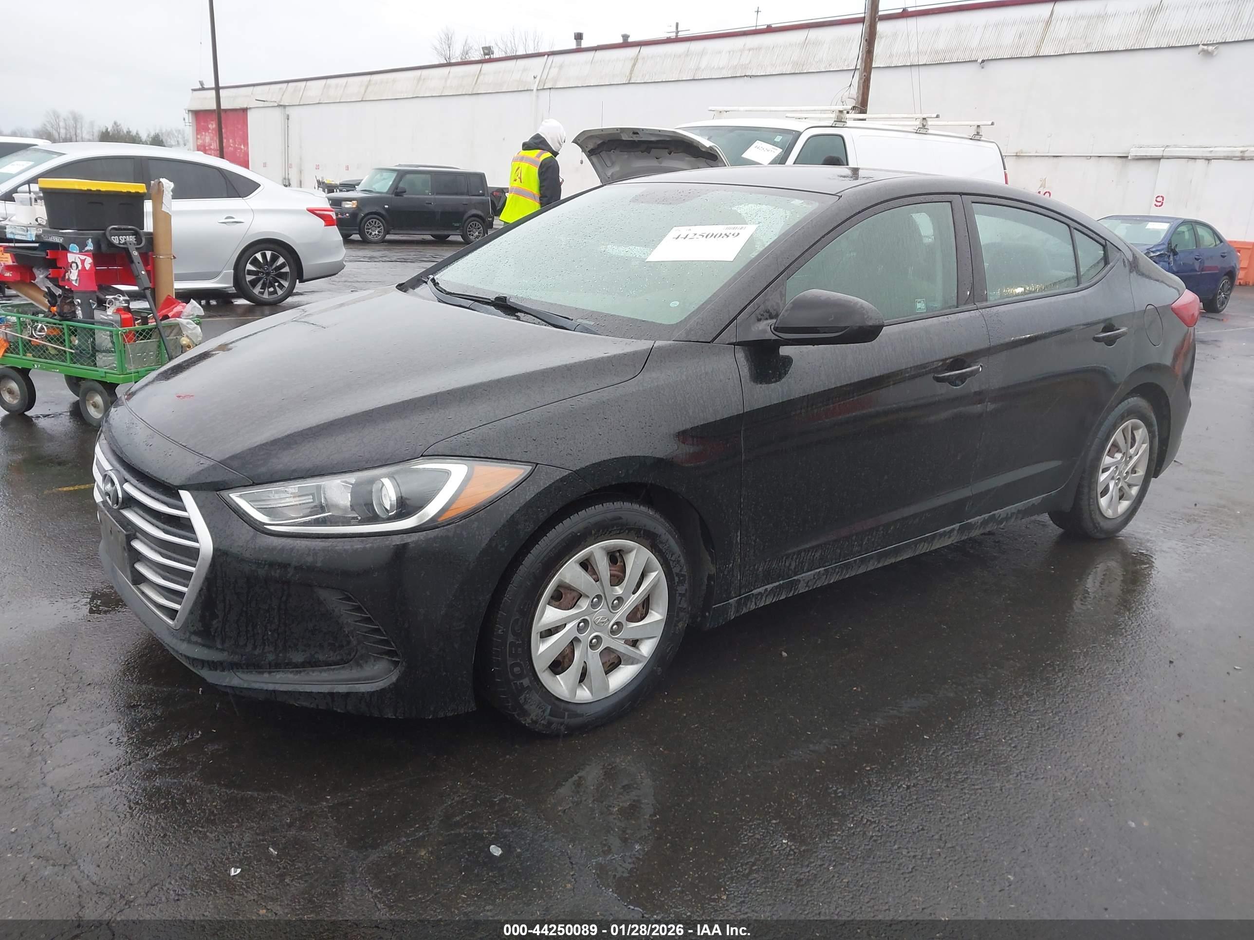 HYUNDAI ELANTRA image 2