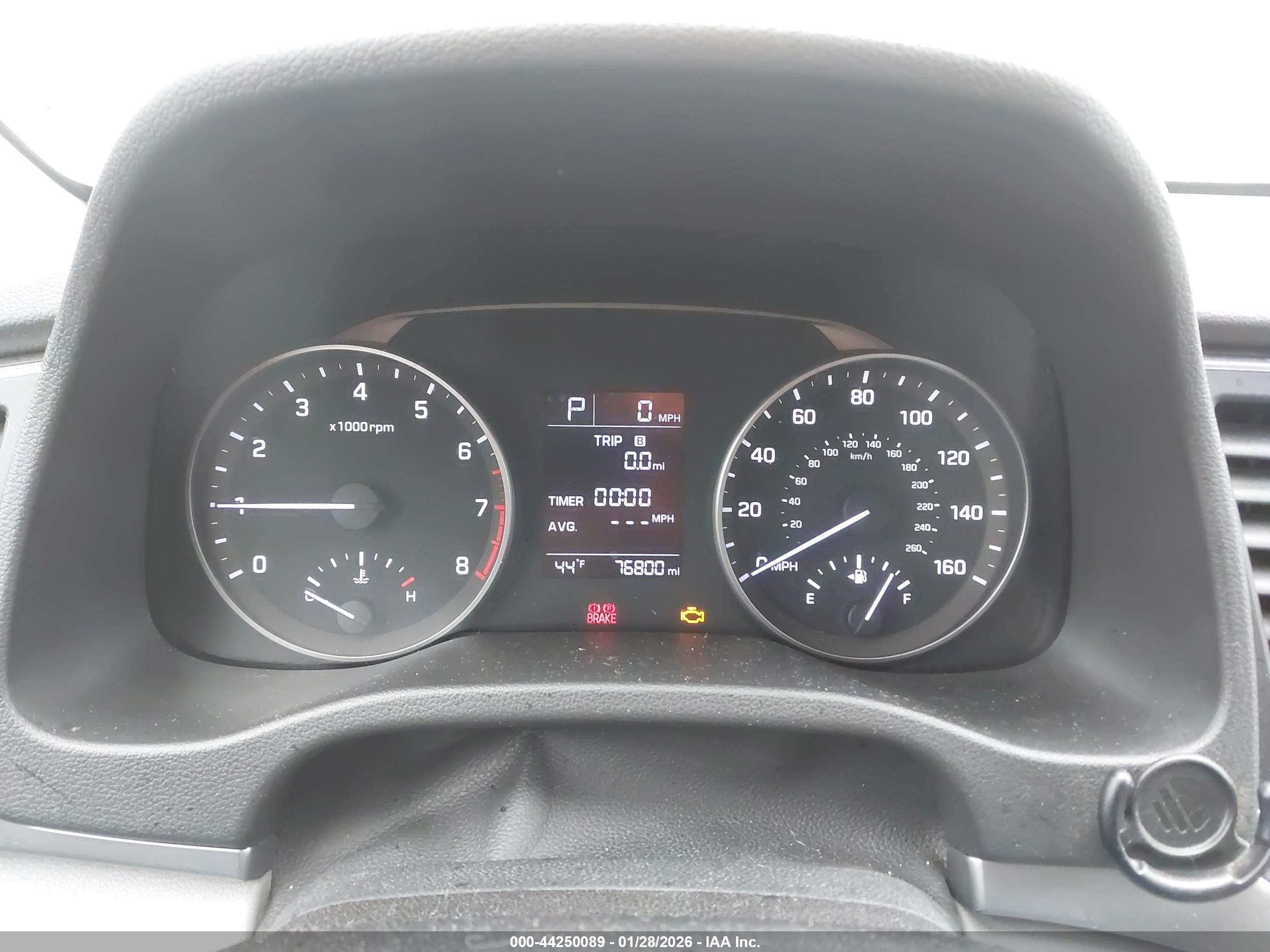 HYUNDAI ELANTRA image 7