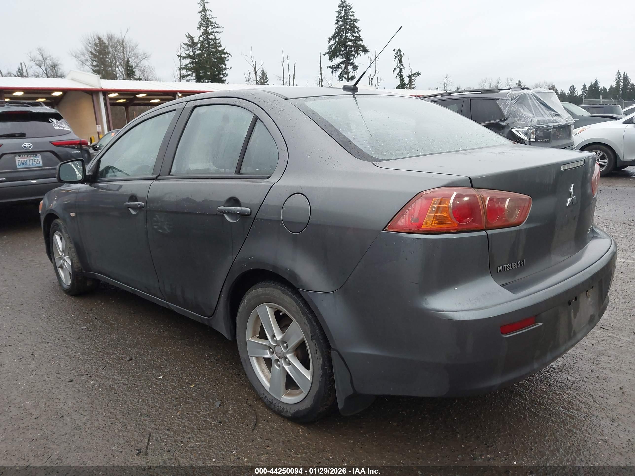 MITSUBISHI LANCER image 3