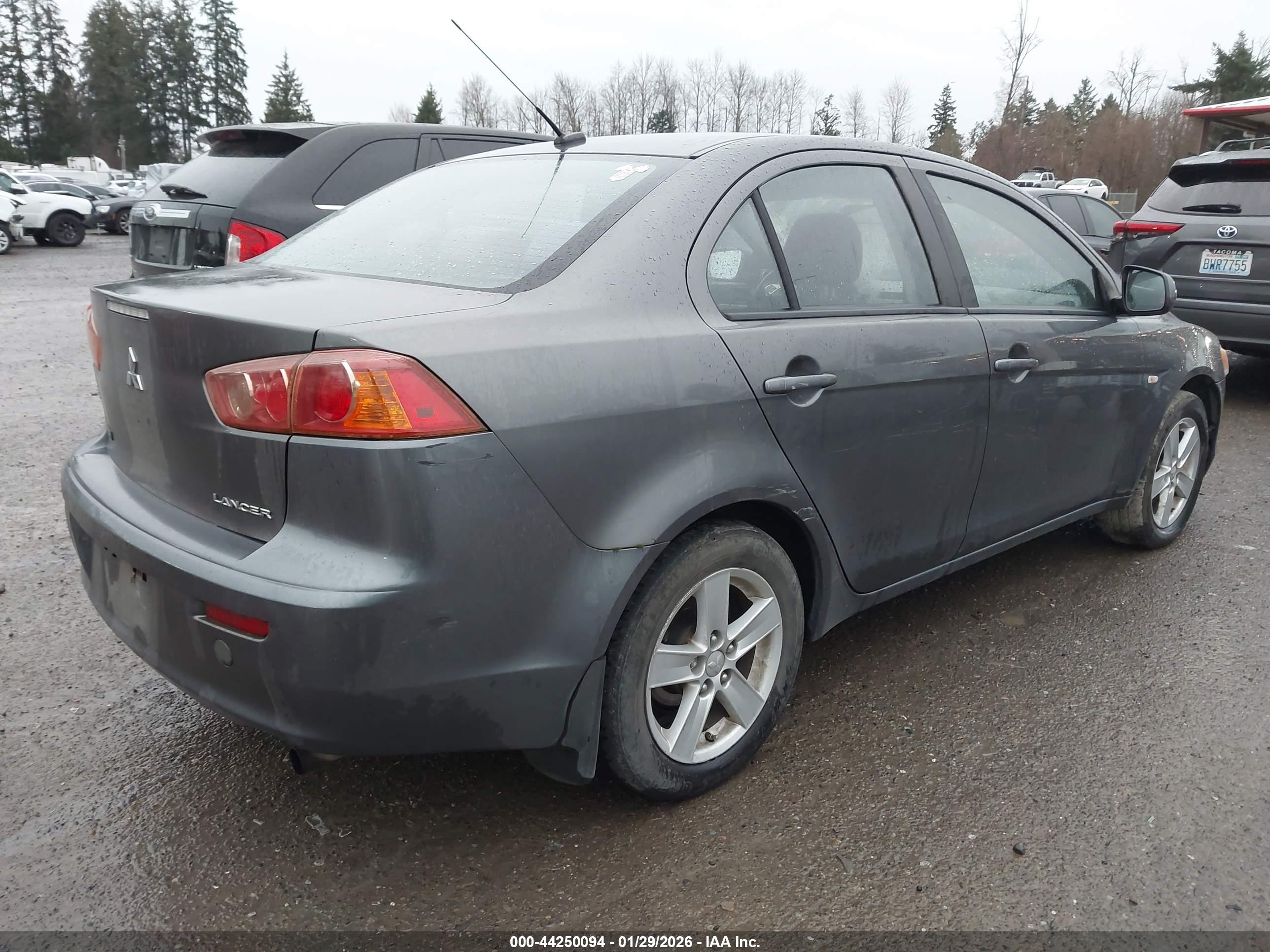 MITSUBISHI LANCER image 4