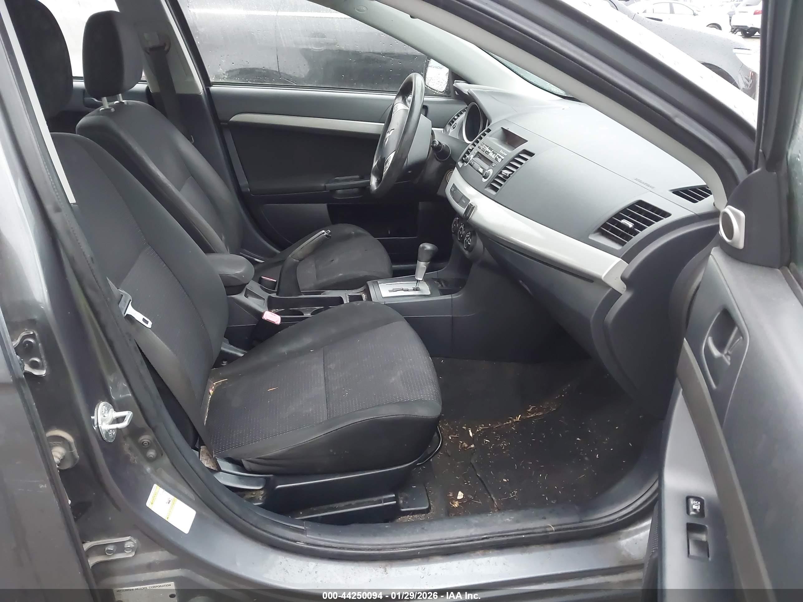 MITSUBISHI LANCER image 5